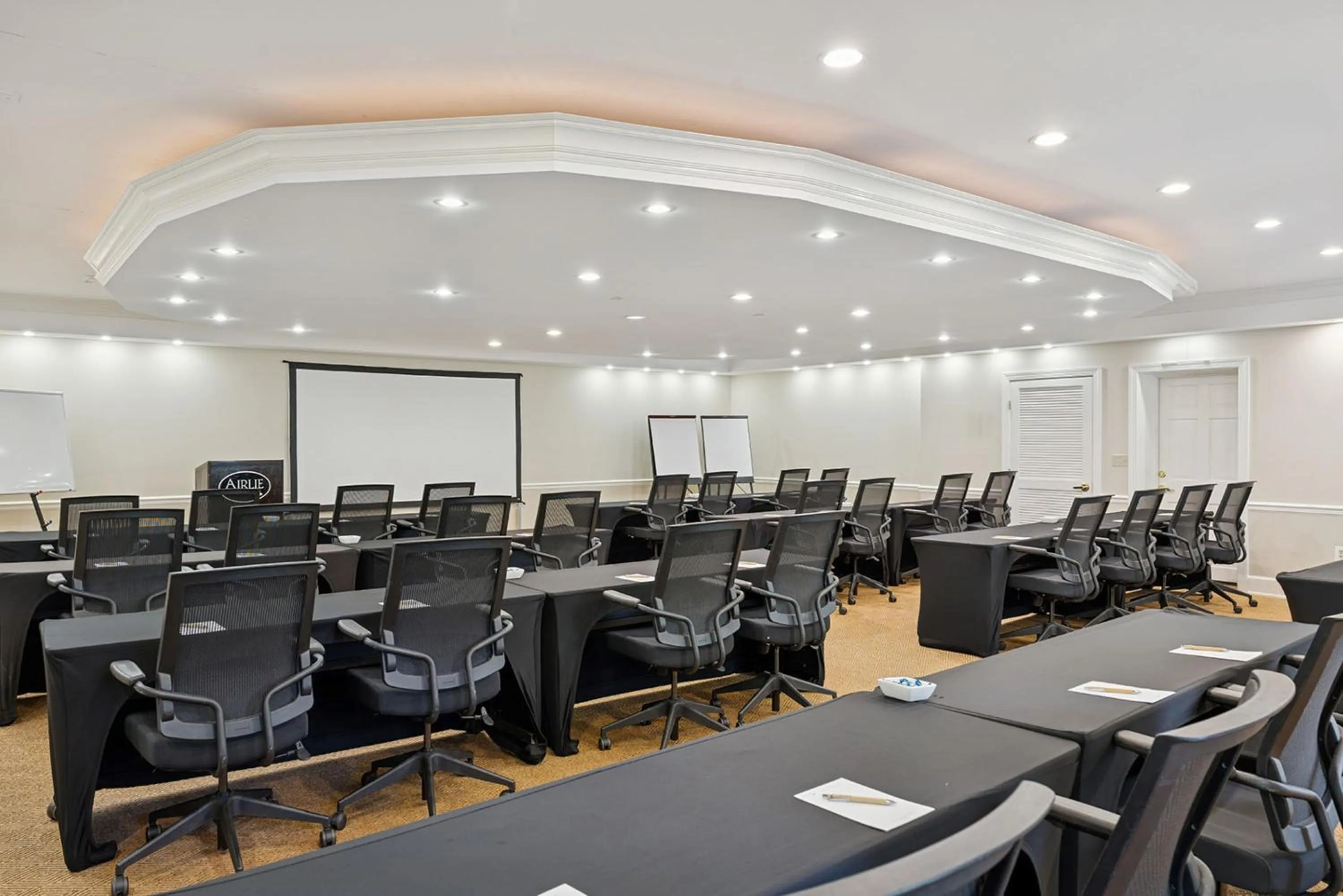 Meeting/conference room in Airlie