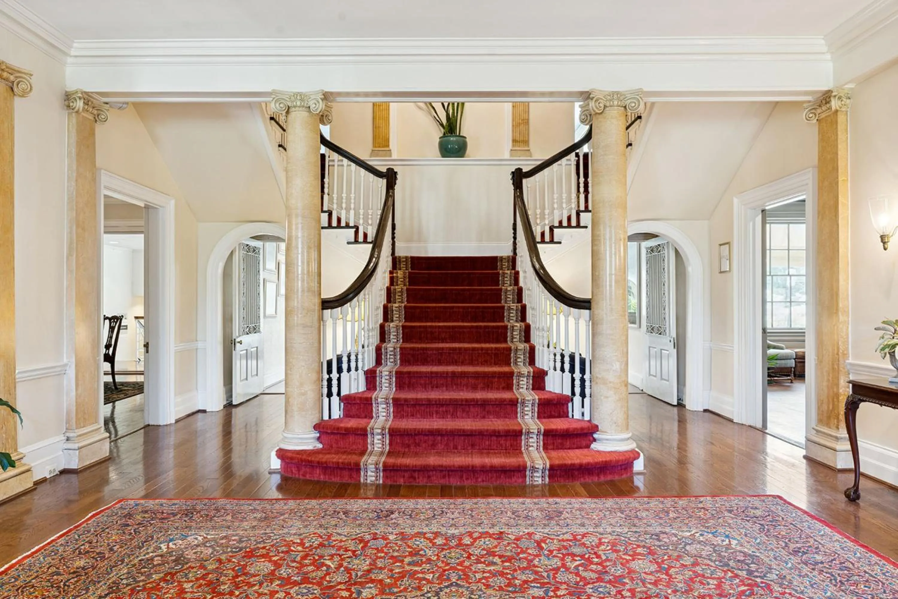 Lobby or reception in Airlie