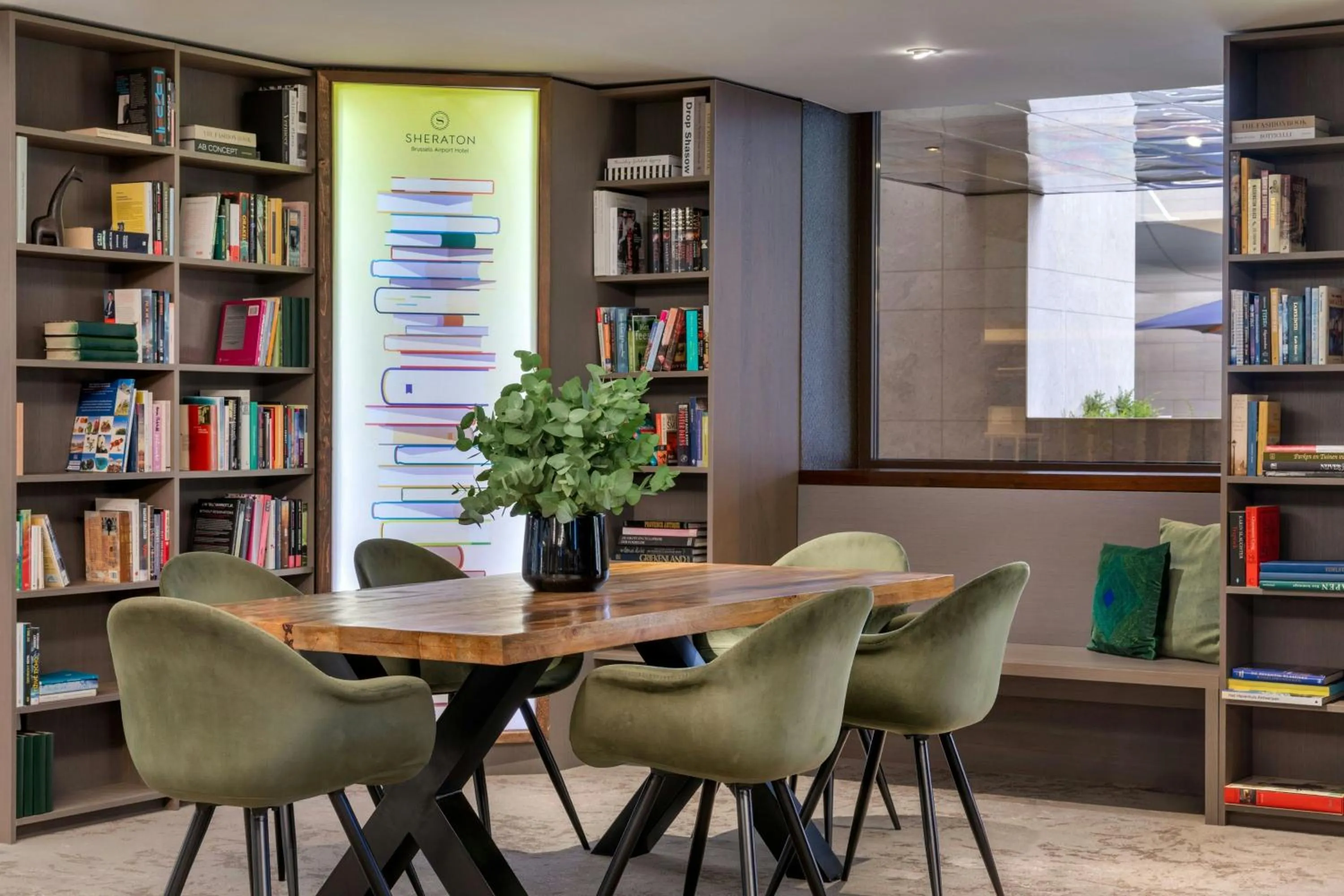 Restaurant/places to eat in Sheraton Brussels Airport Hotel