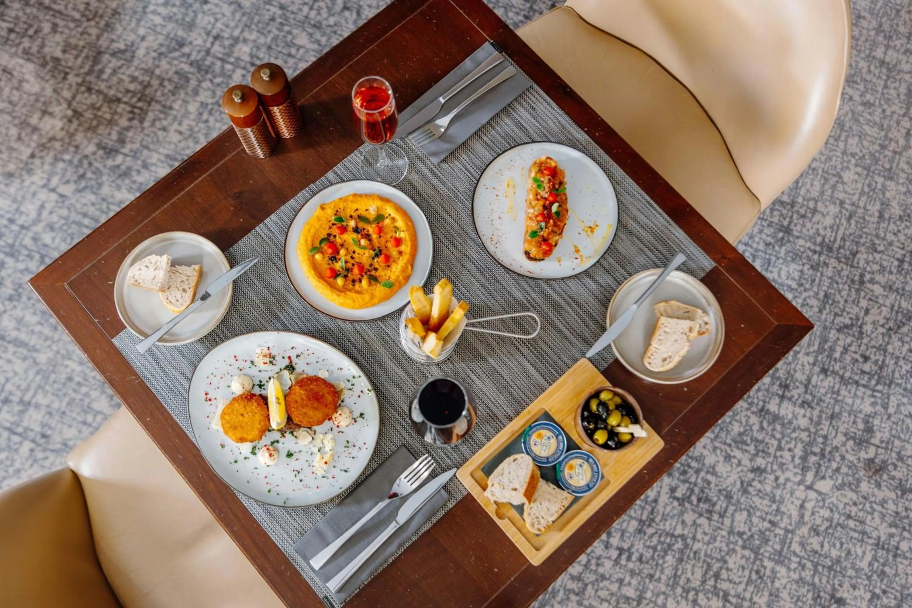 Restaurant/places to eat in Sheraton Brussels Airport Hotel