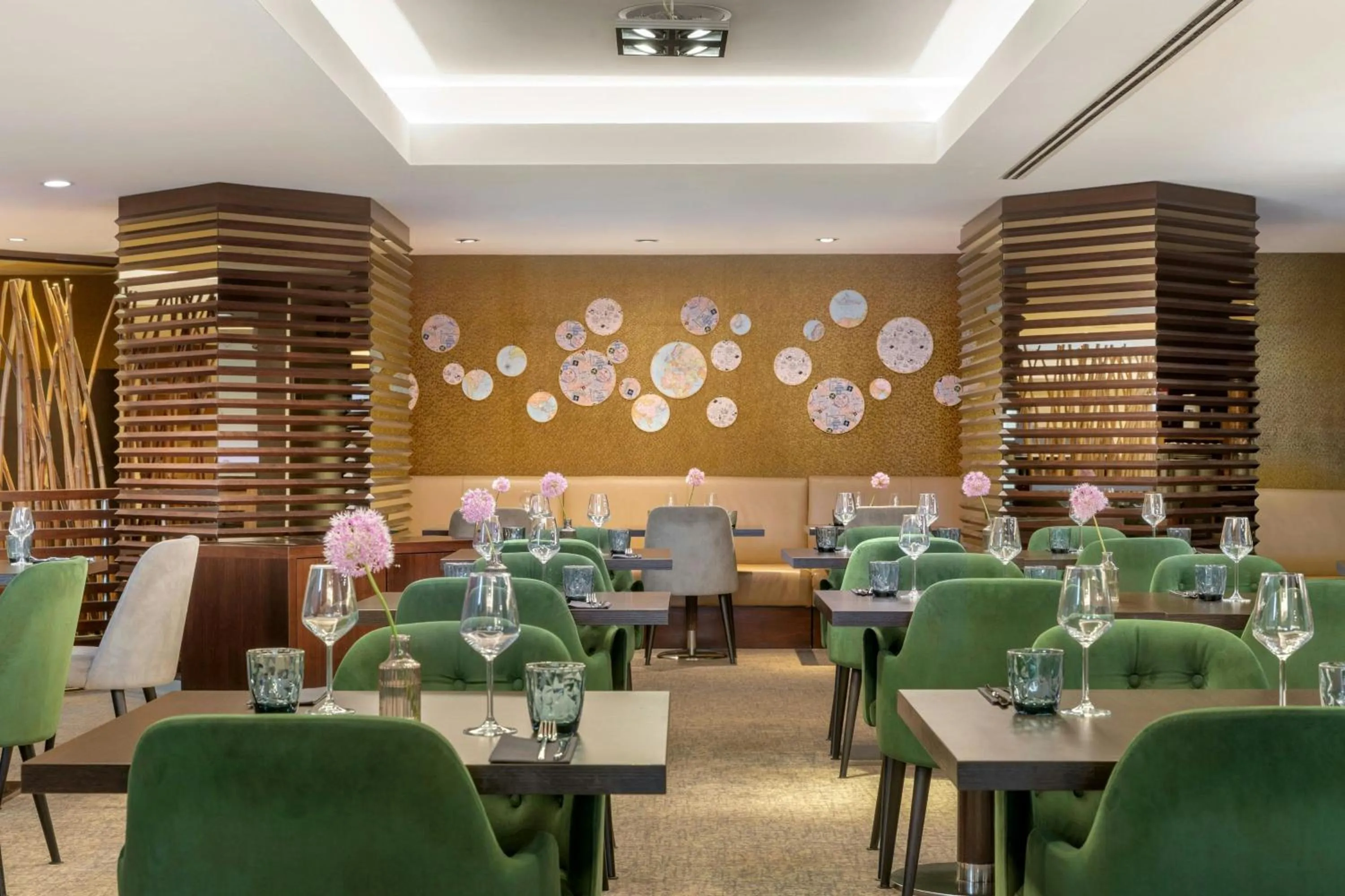 Restaurant/places to eat in Sheraton Brussels Airport Hotel