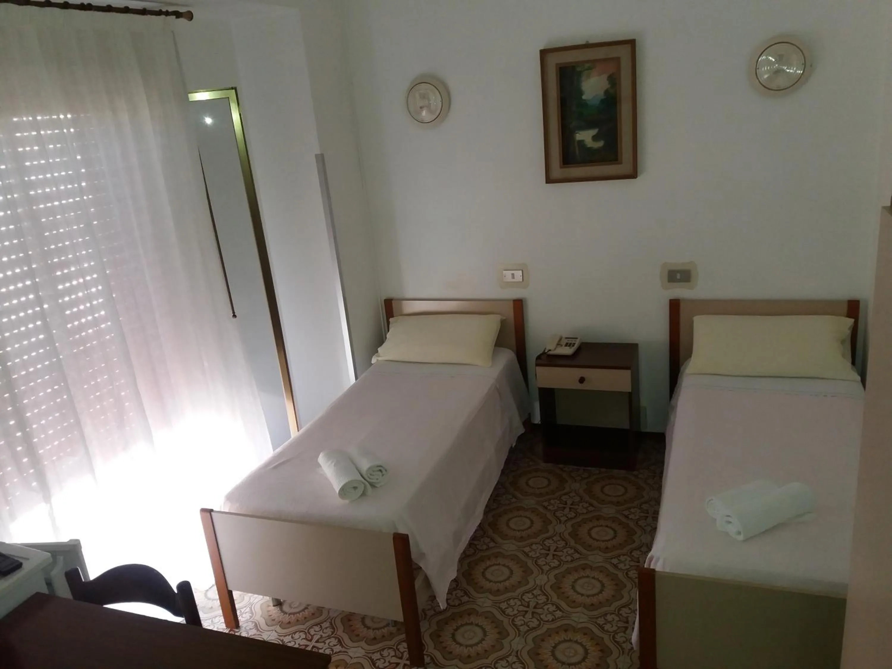 Bed in Albergo Europa