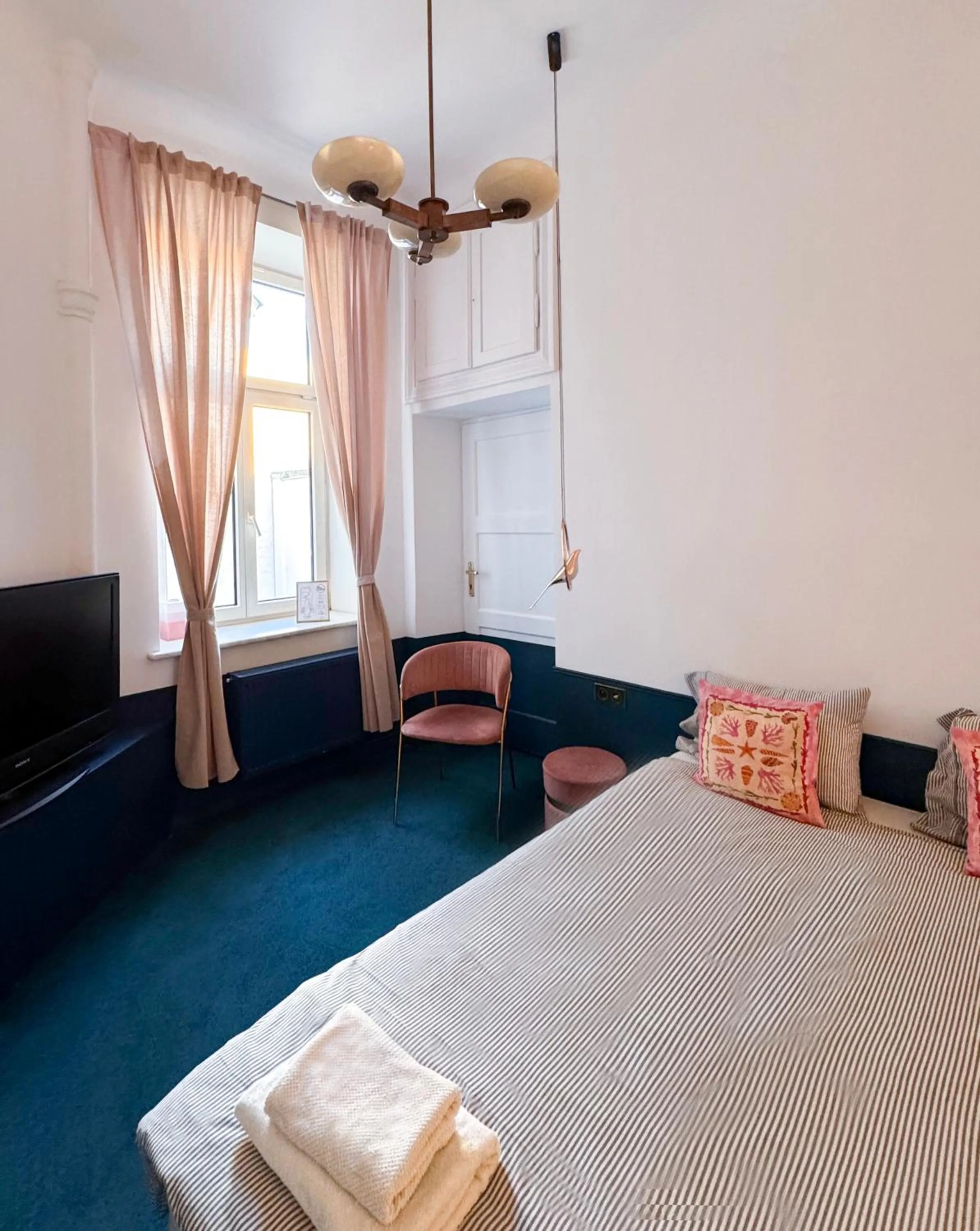 Bed in 4th Floor Bed and Breakfast