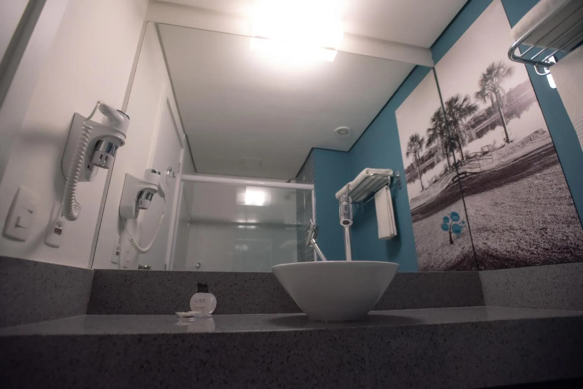 Bathroom in Golden Tower Aeroporto - Lizz - by Fênix Hotéis