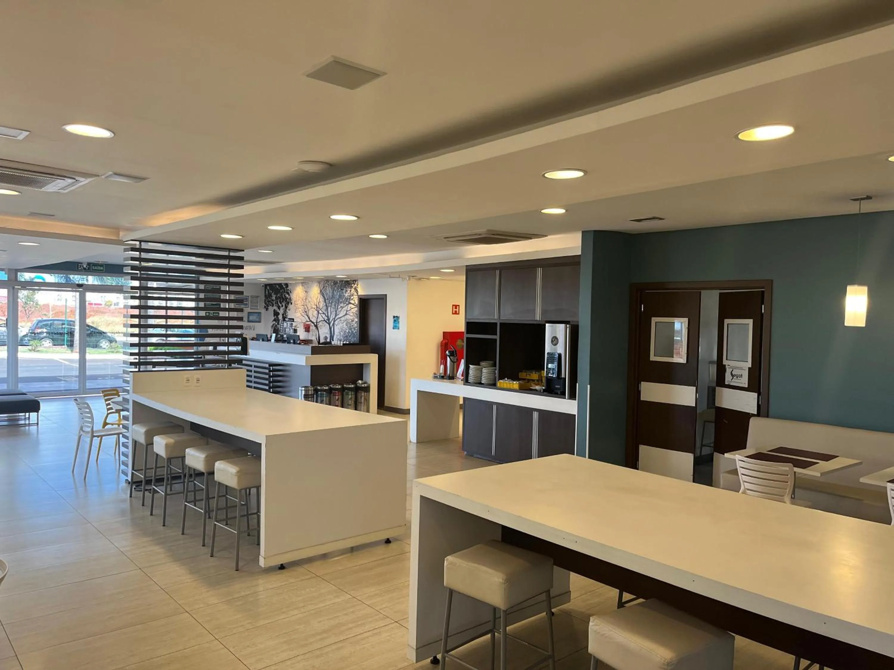 Golden Tower Aeroporto - Lizz - by Fênix Hotéis