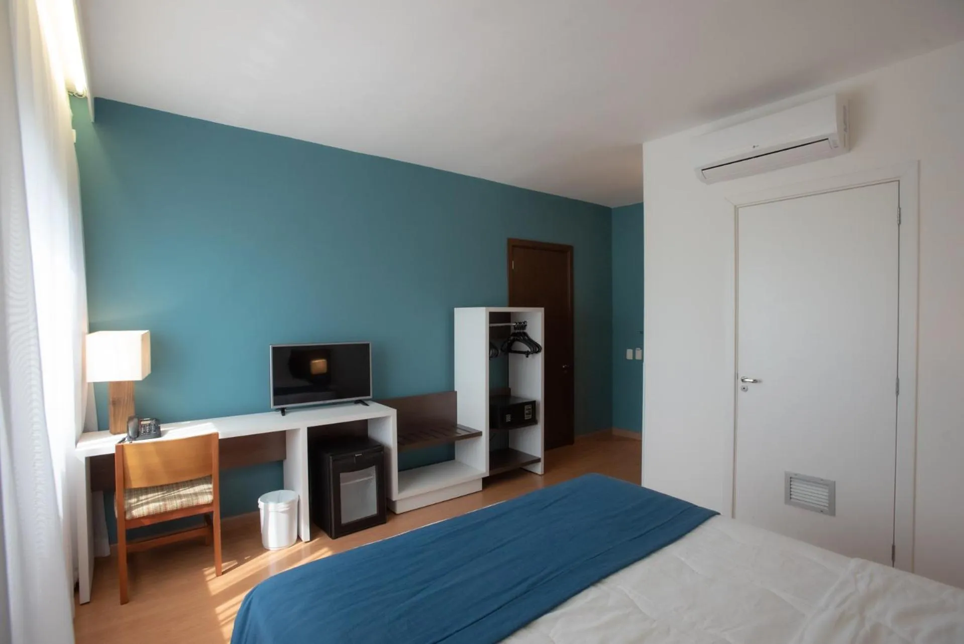 Bedroom, Bed in Lizz Hotel