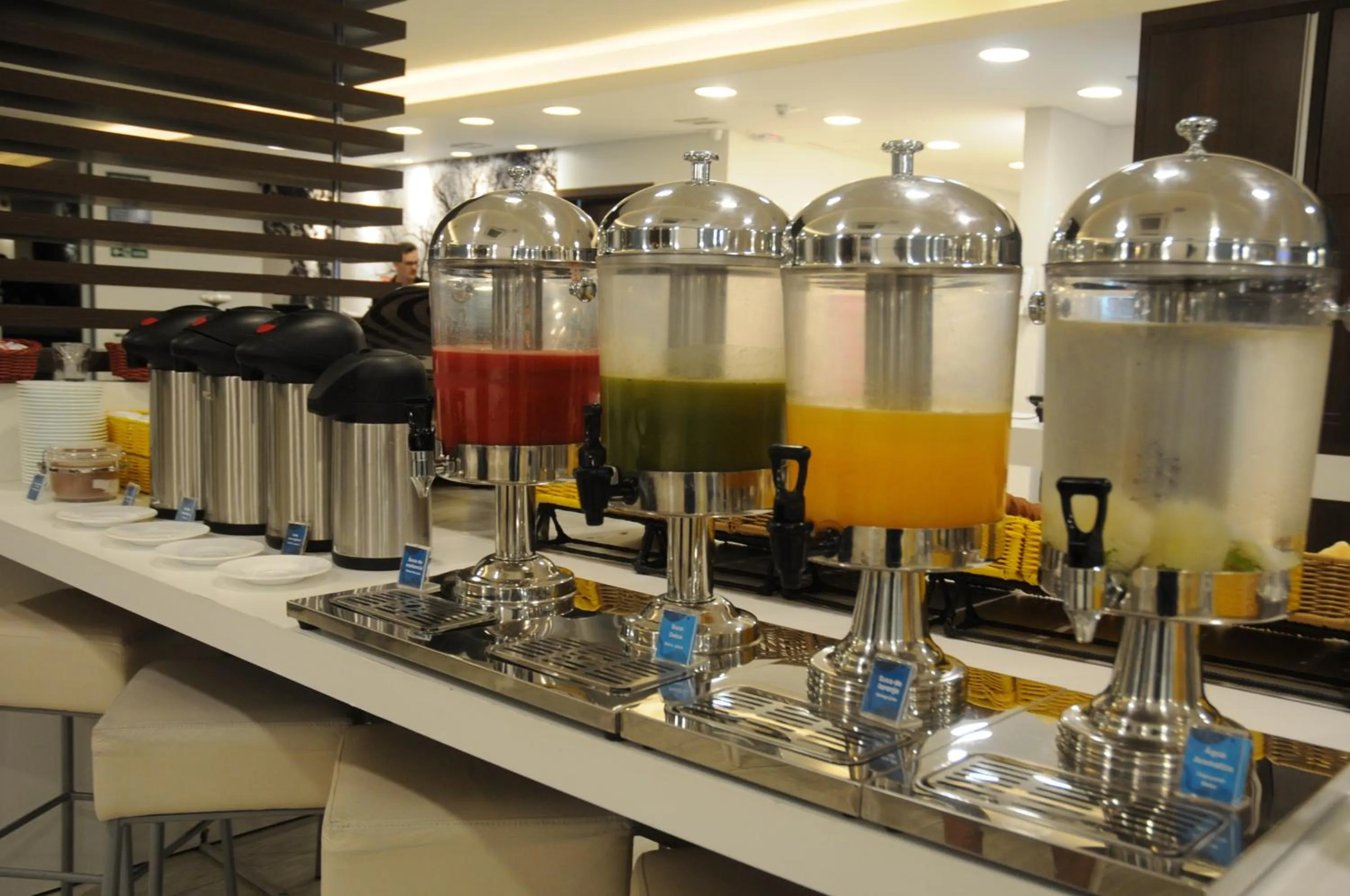 Drinks in Golden Tower Aeroporto - Lizz - by Fênix Hotéis