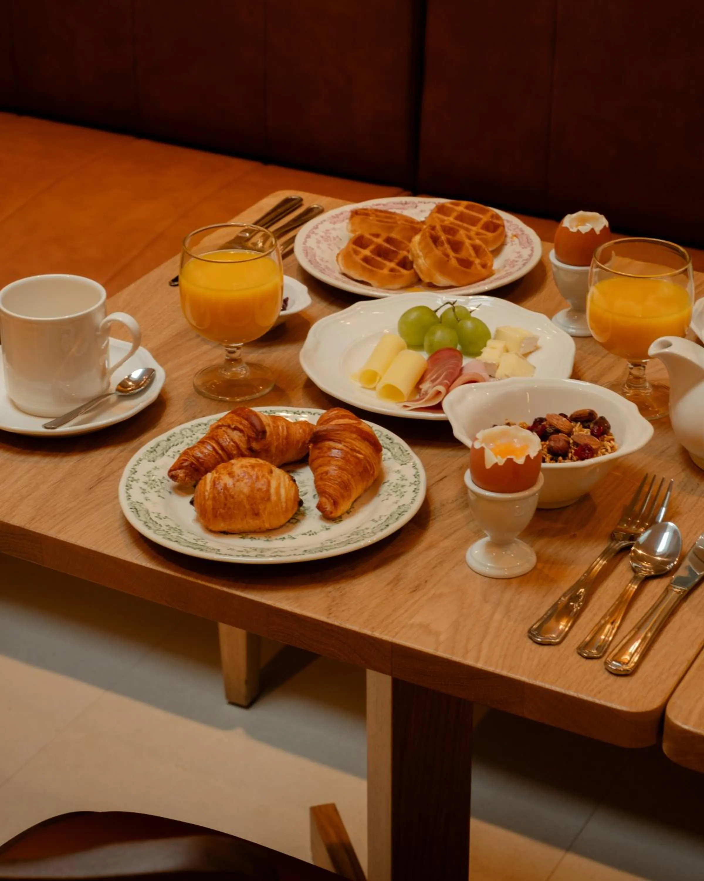 Food and drinks in 9Hotel Chelton