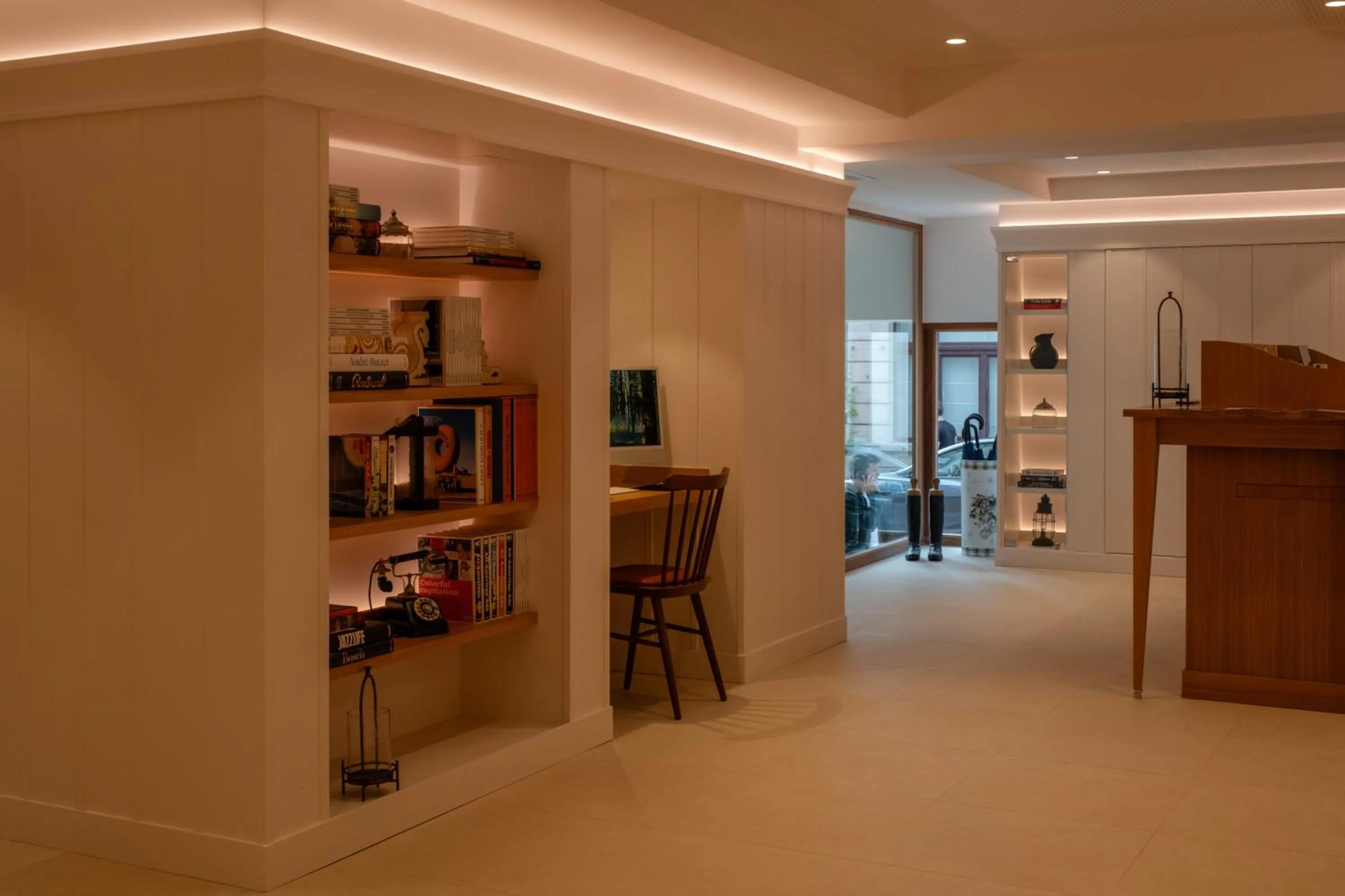 Lobby or reception in 9Hotel Chelton