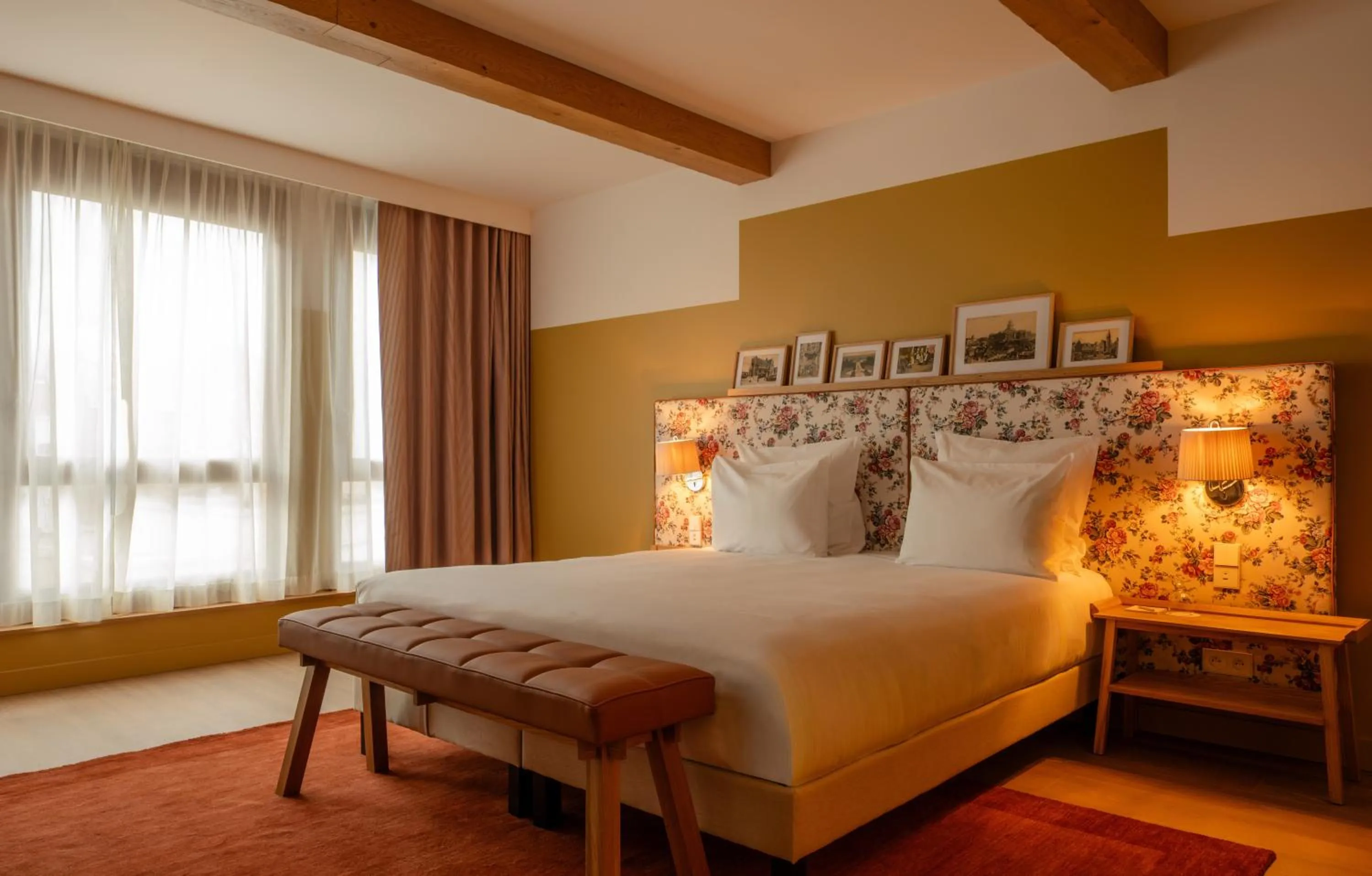 Bed in 9Hotel Chelton