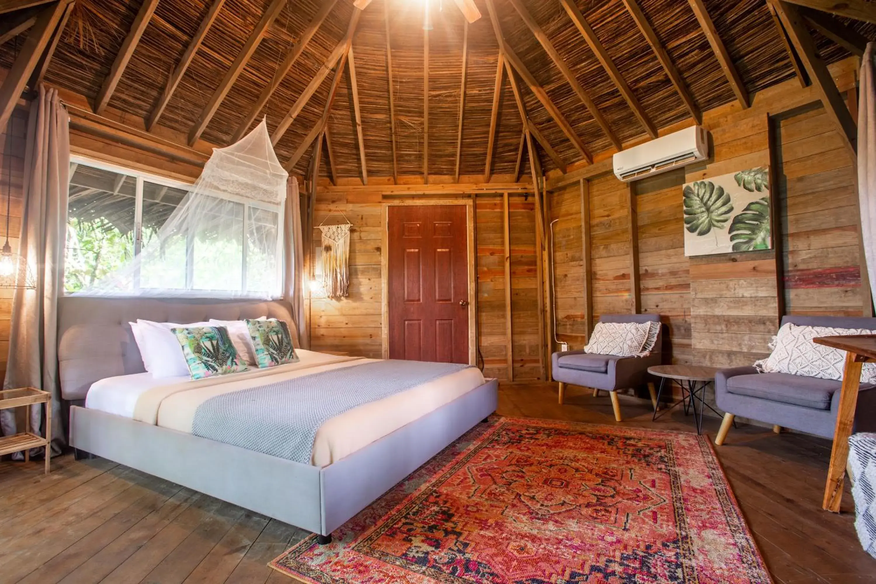 Deluxe Bungalow in Socialtel Red Frog Deluxe Bungalow in Socialtel Red Frog