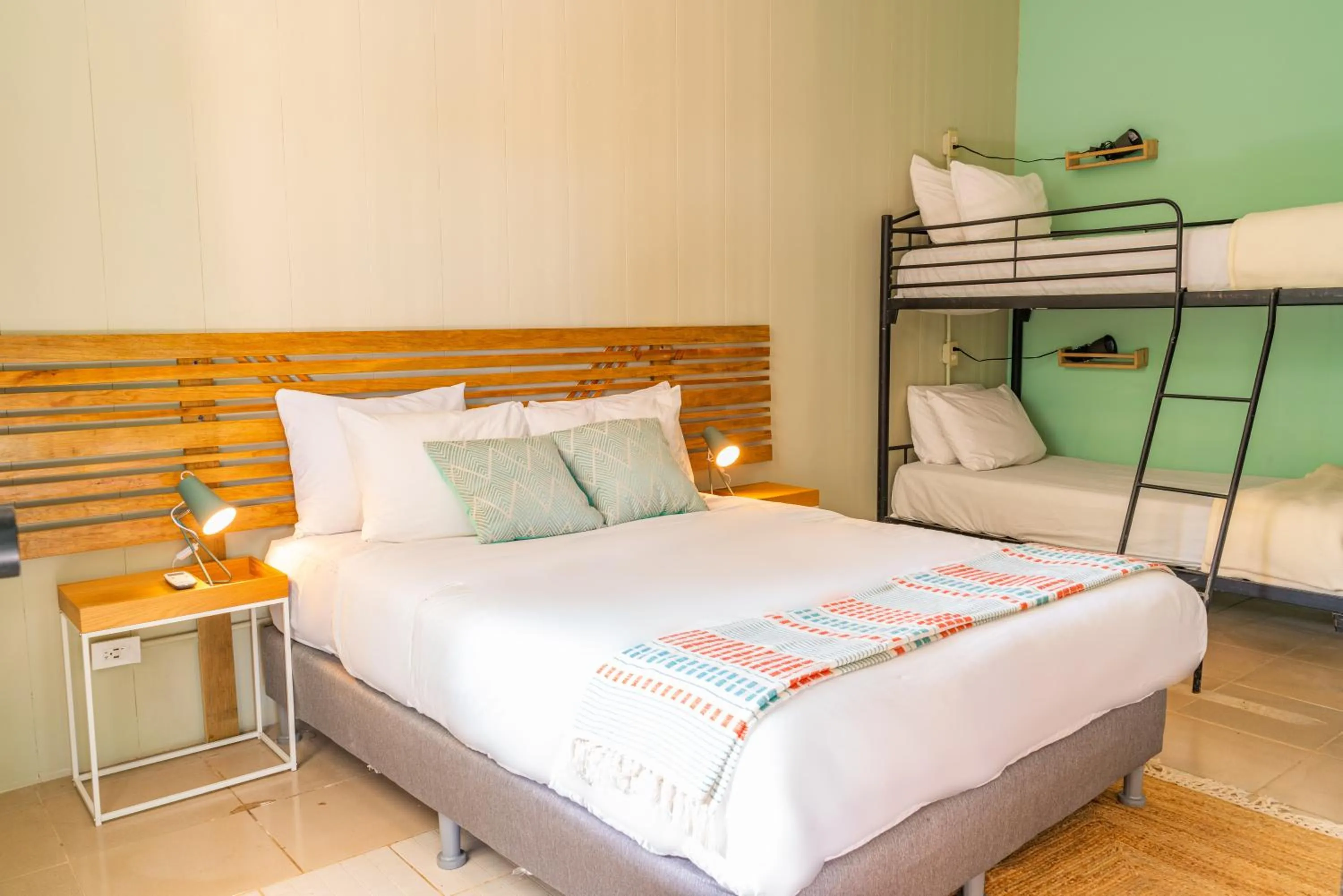 Bedroom, Bed in Selina Red Frog