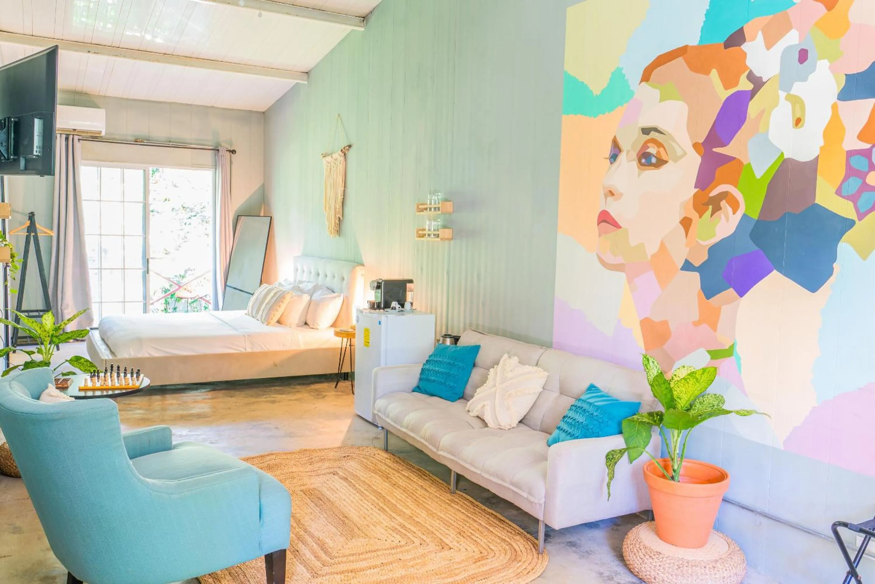 Seating area, Bed in Selina Red Frog