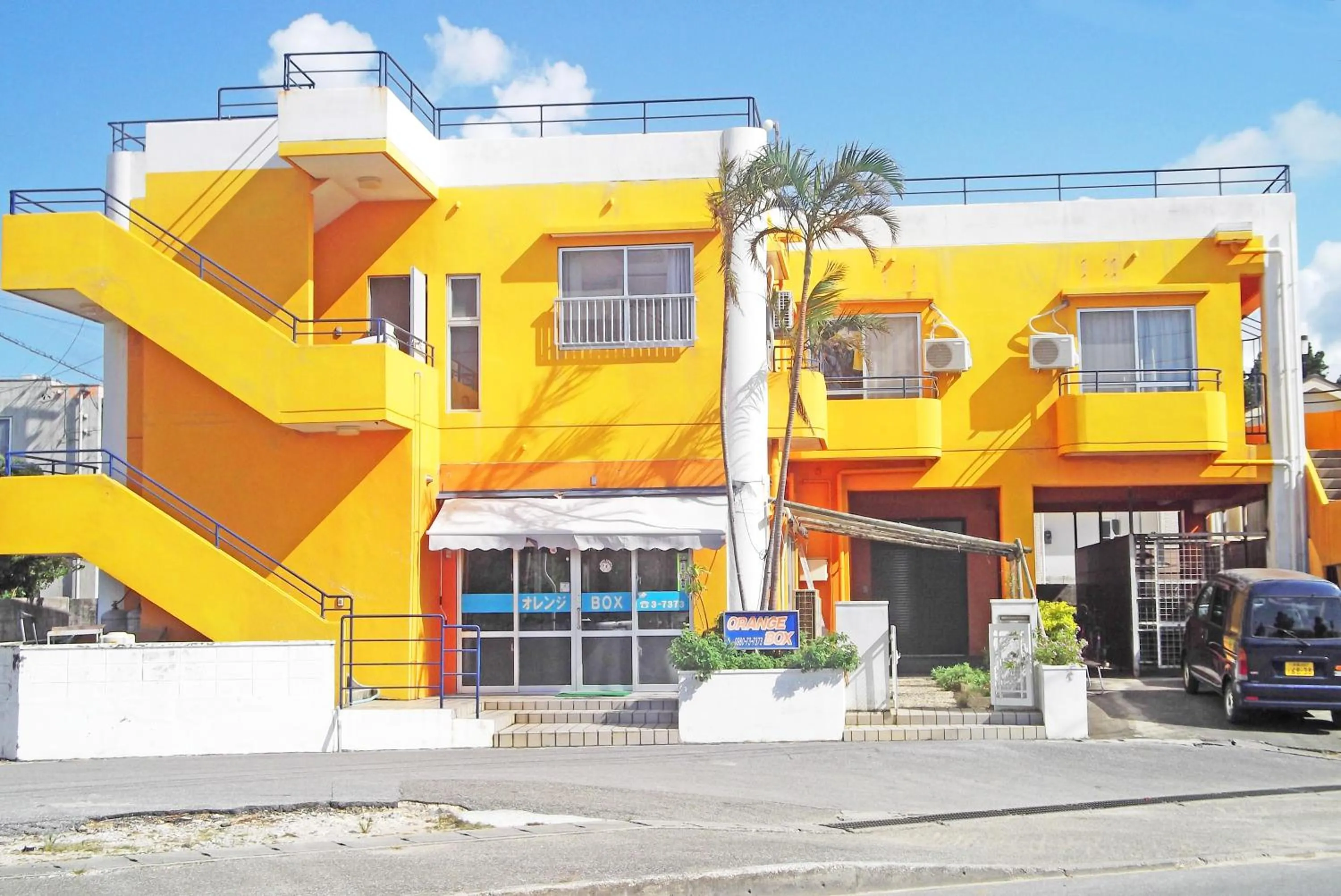 Facade/entrance in Pension Orange Box