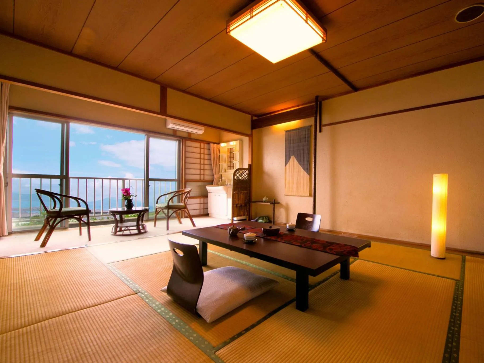 Photo of the whole room in Iseebisou