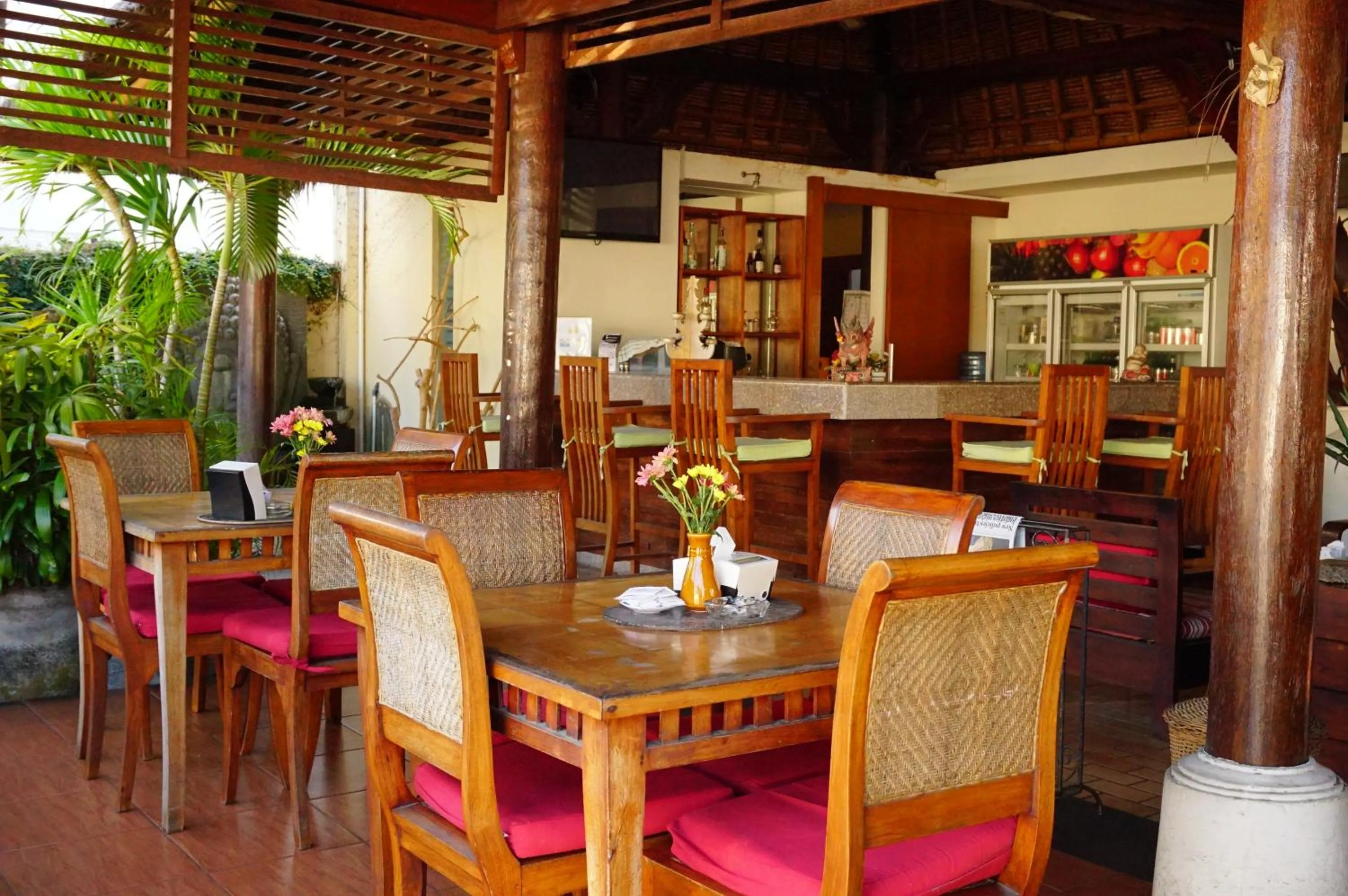Restaurant/places to eat in Yulia 2 Homestay Sanur