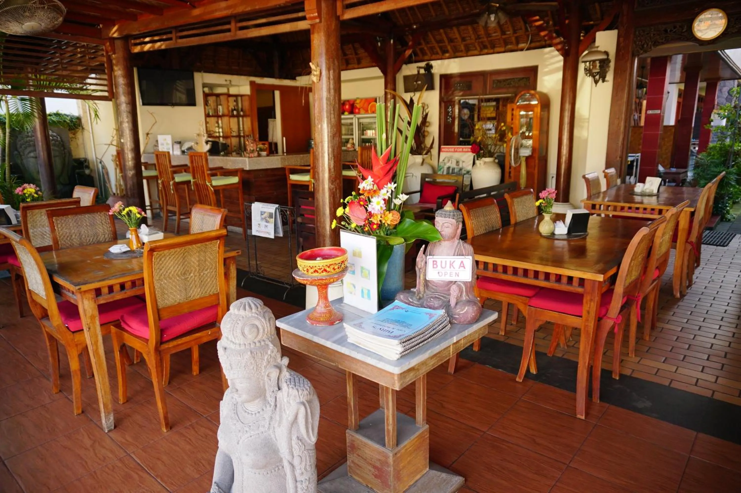 Restaurant/places to eat in Yulia 2 Homestay Sanur