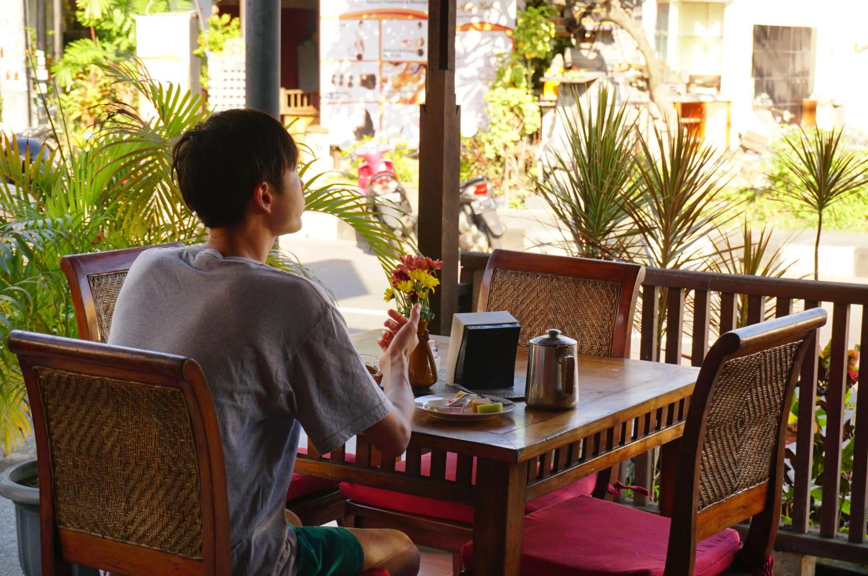 Restaurant/places to eat in Yulia 2 Homestay Sanur