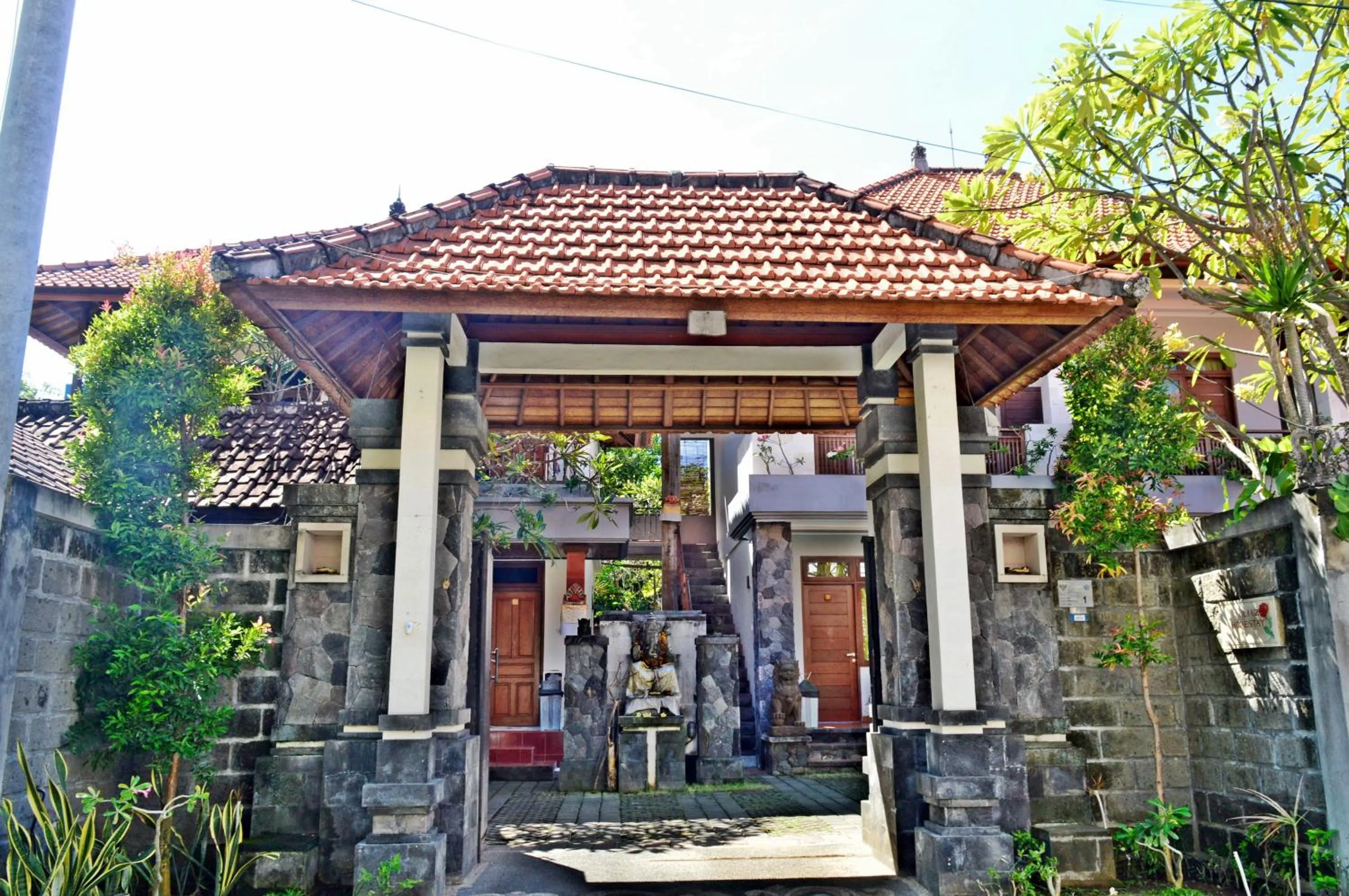 Property building in Yulia 2 Homestay Sanur