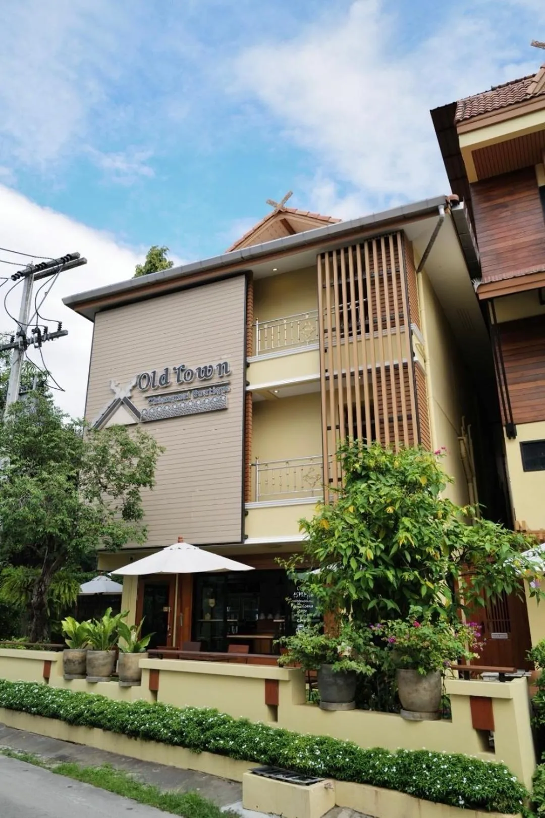 Property building in Old Town Chiangmai Boutique