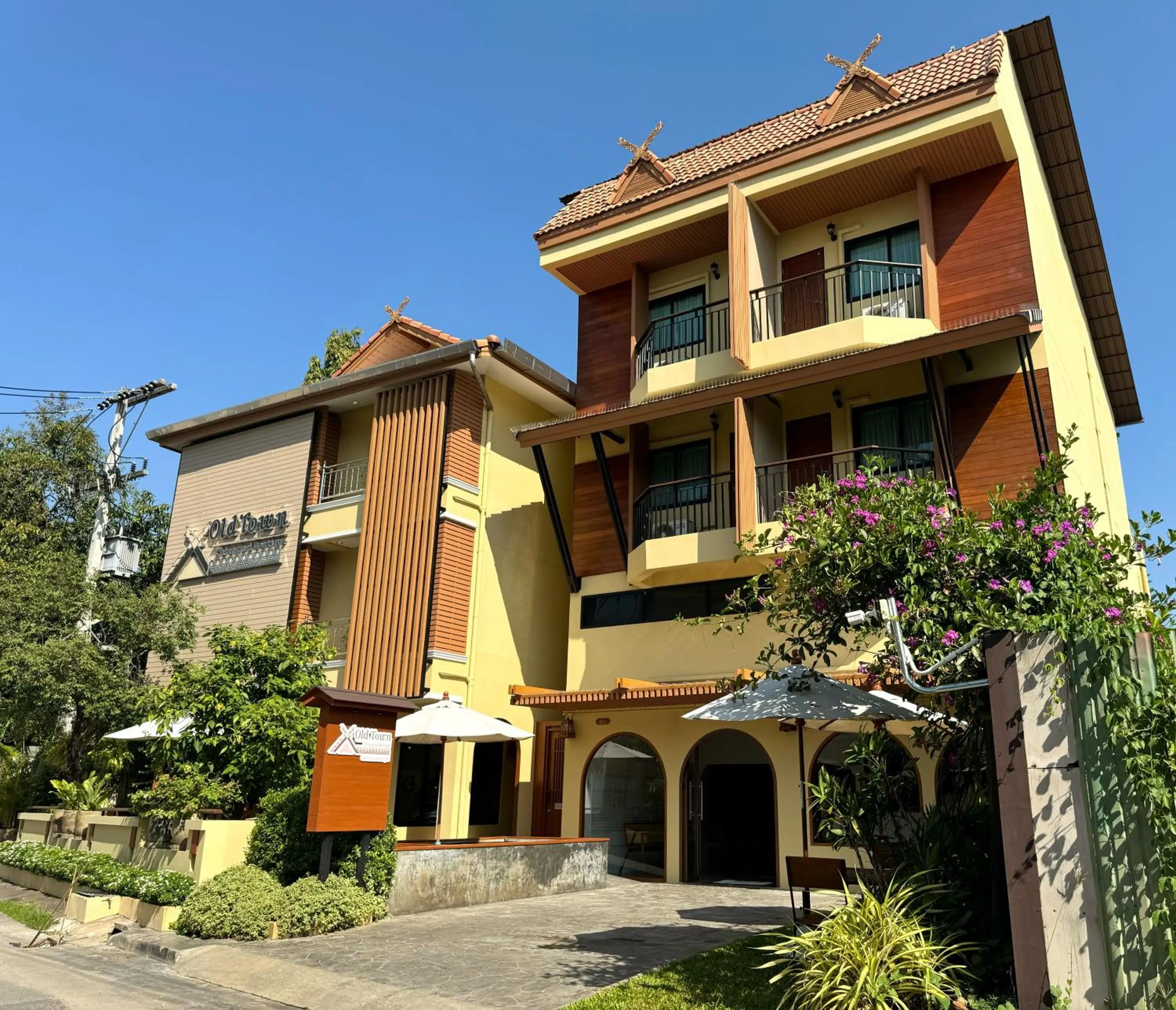 Property building in Old Town Chiangmai Boutique