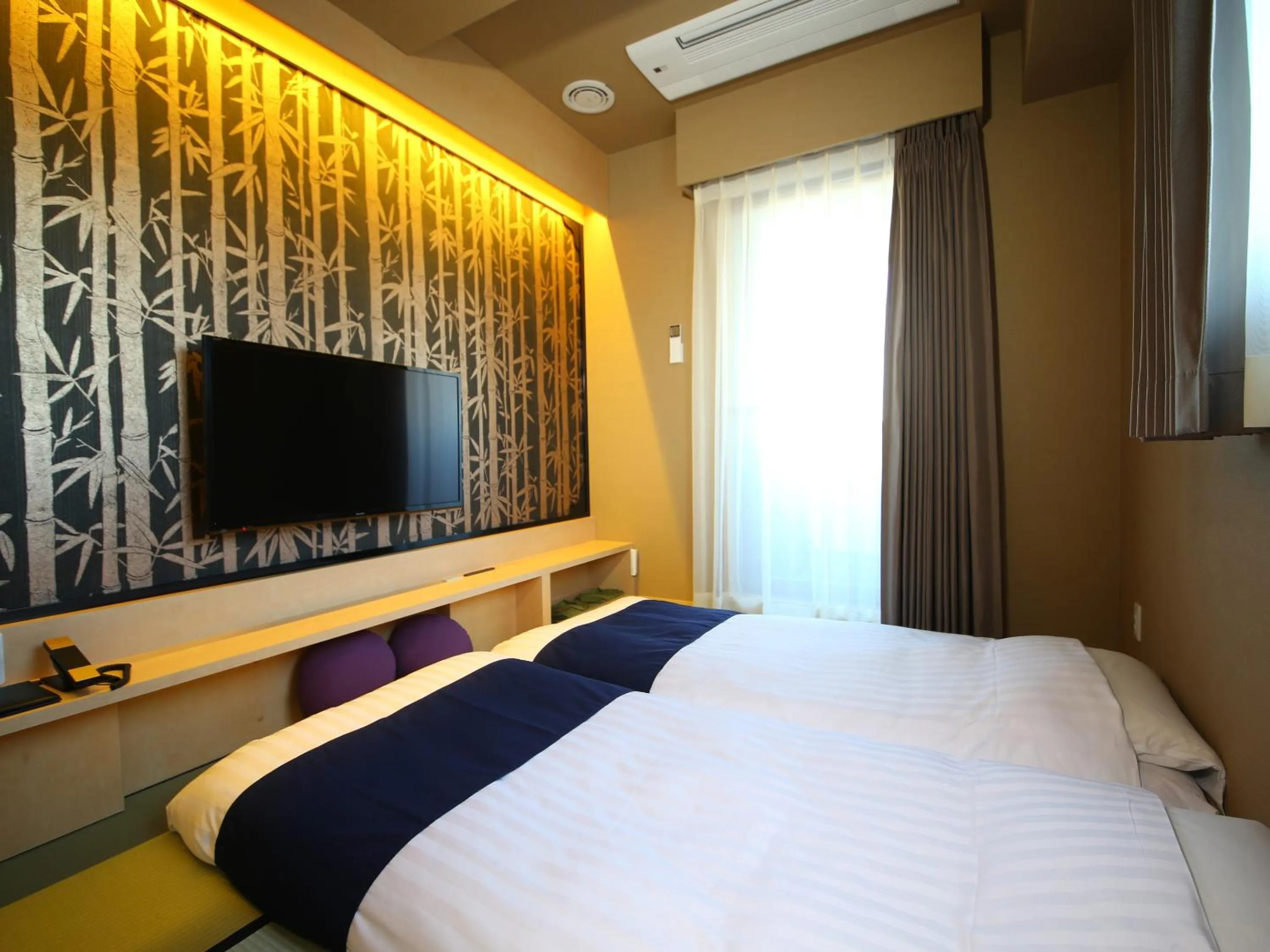 Bed in Hotel Wing International Select Asakusa Komagata