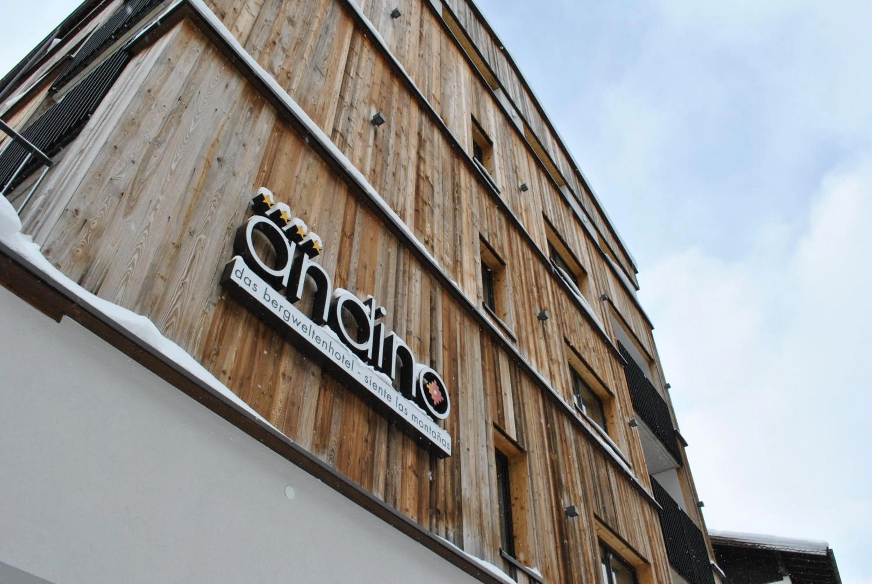 Facade/entrance in Hotel Andino