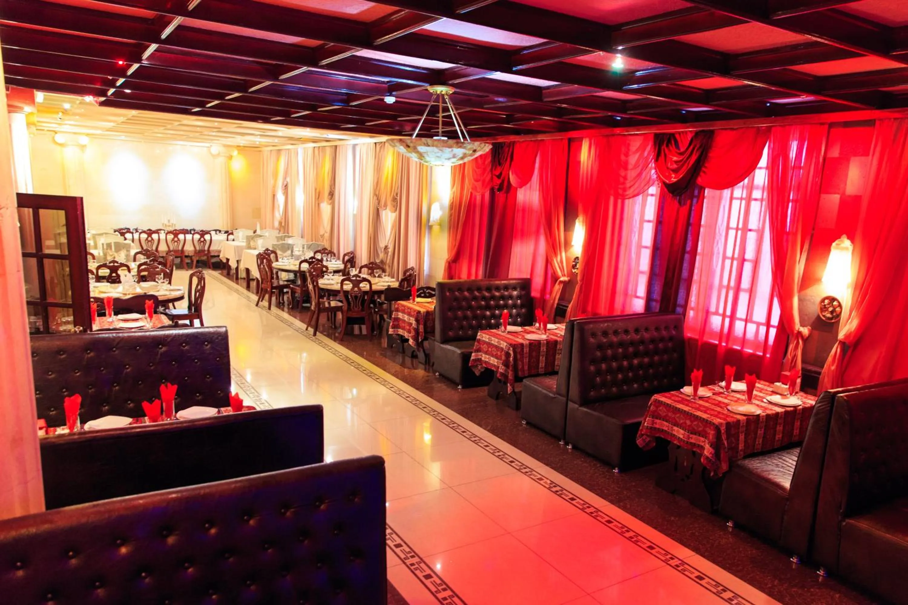 Restaurant/places to eat in Dvin Hotel