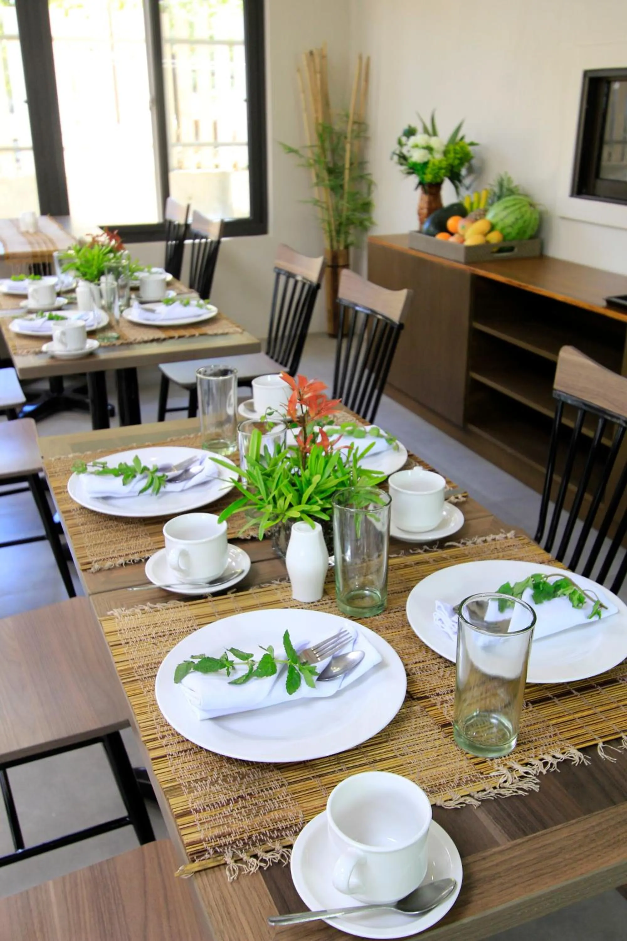 Restaurant/places to eat in Coron Soleil Express Hotel