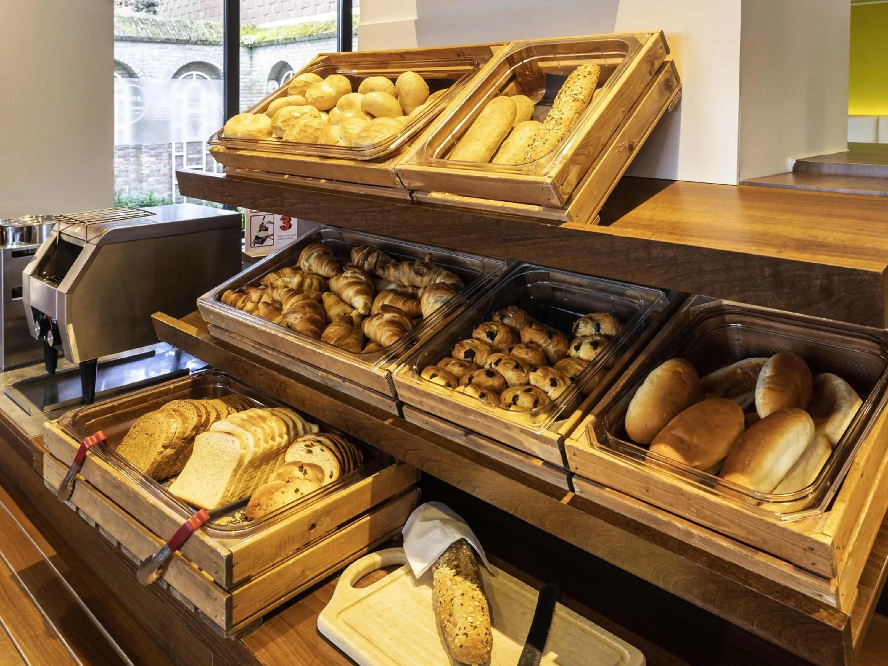 Breakfast in ibis Antwerpen Centrum