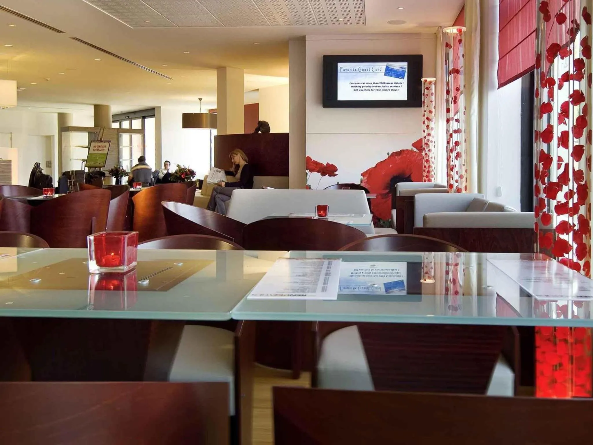 Lounge or bar in ibis Antwerpen Centrum