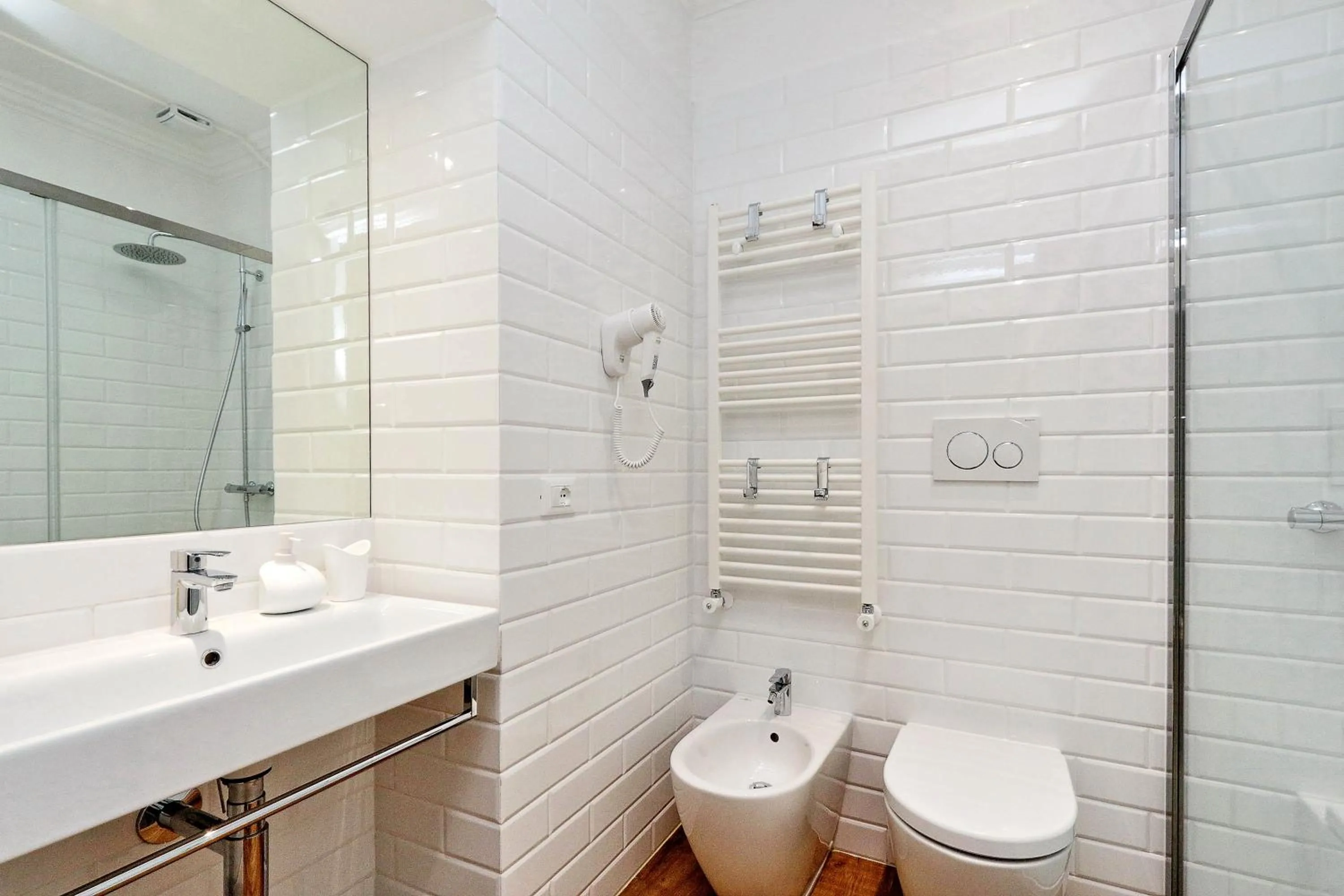 Toilet in Vatican Chic B&B