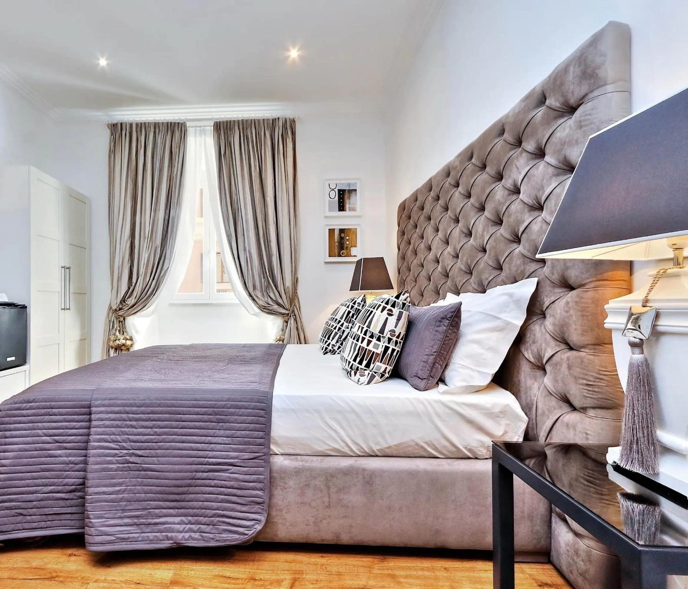 Bedroom, Bed in Vatican Chic B&B