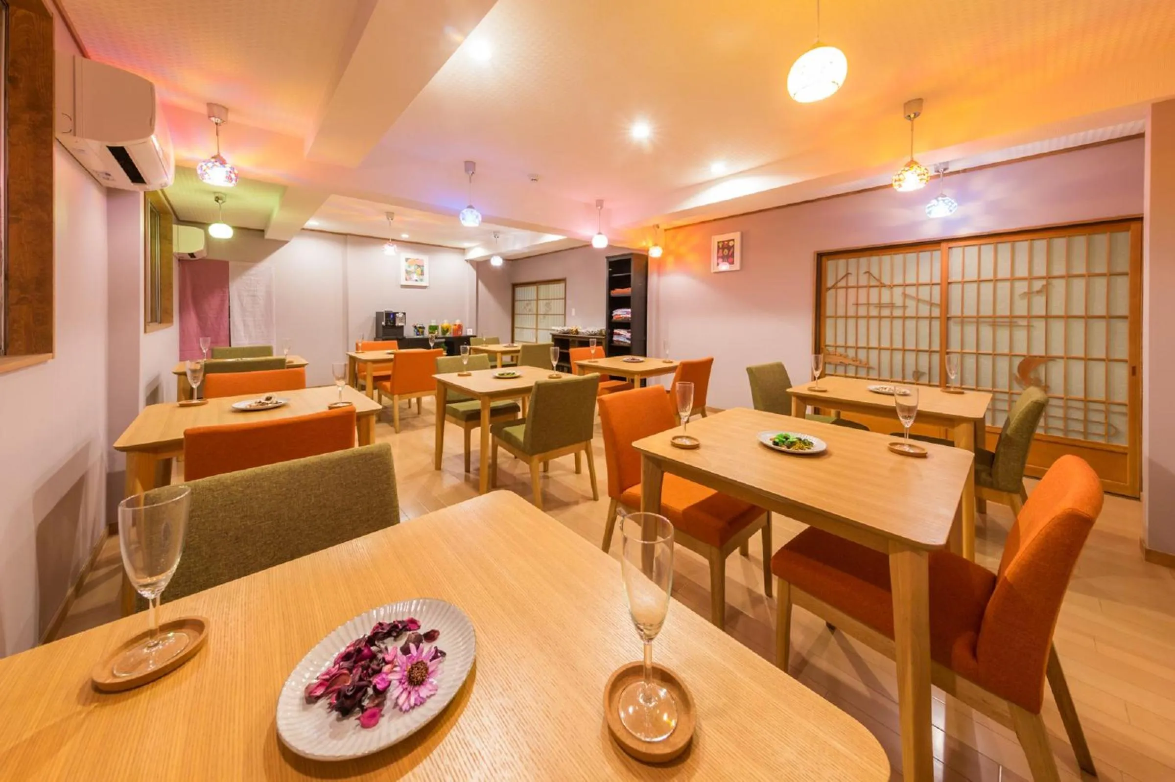 Restaurant/places to eat in Hanaingen