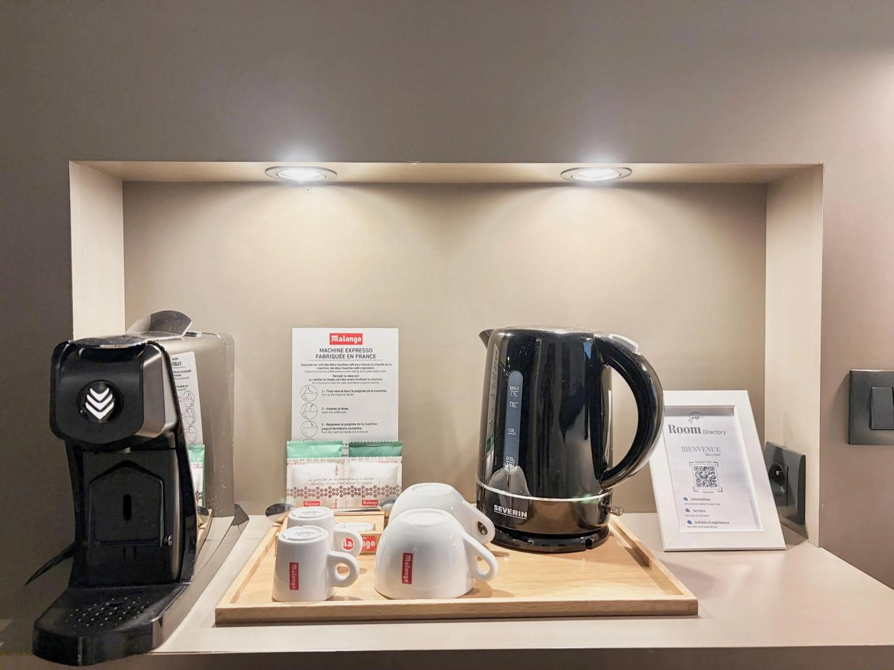 Coffee/tea facilities in Le Prose Hôtel