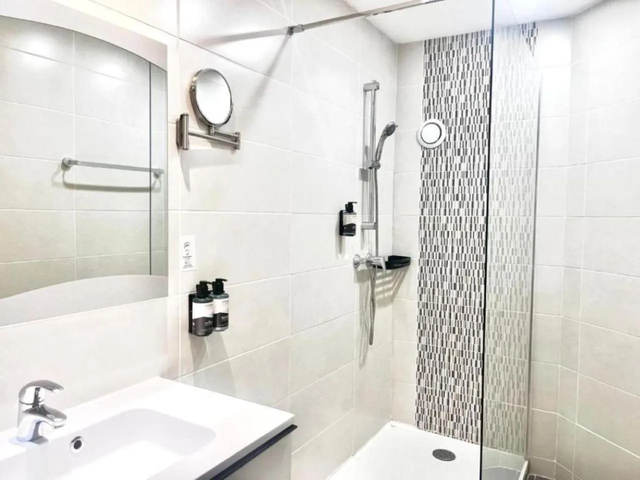 Double or Twin Room in Le Prose Hôtel