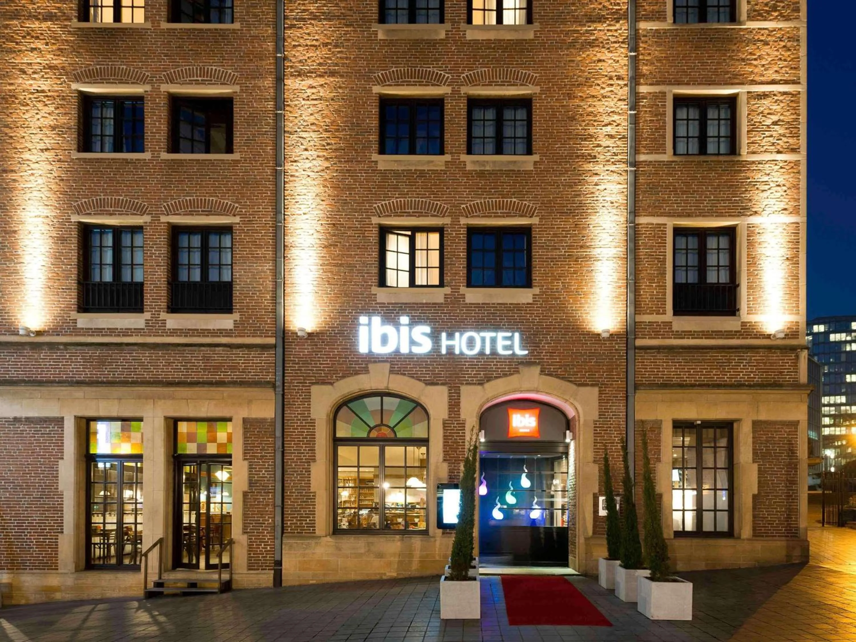 Property building in ibis Hotel Brussels off Grand'Place
