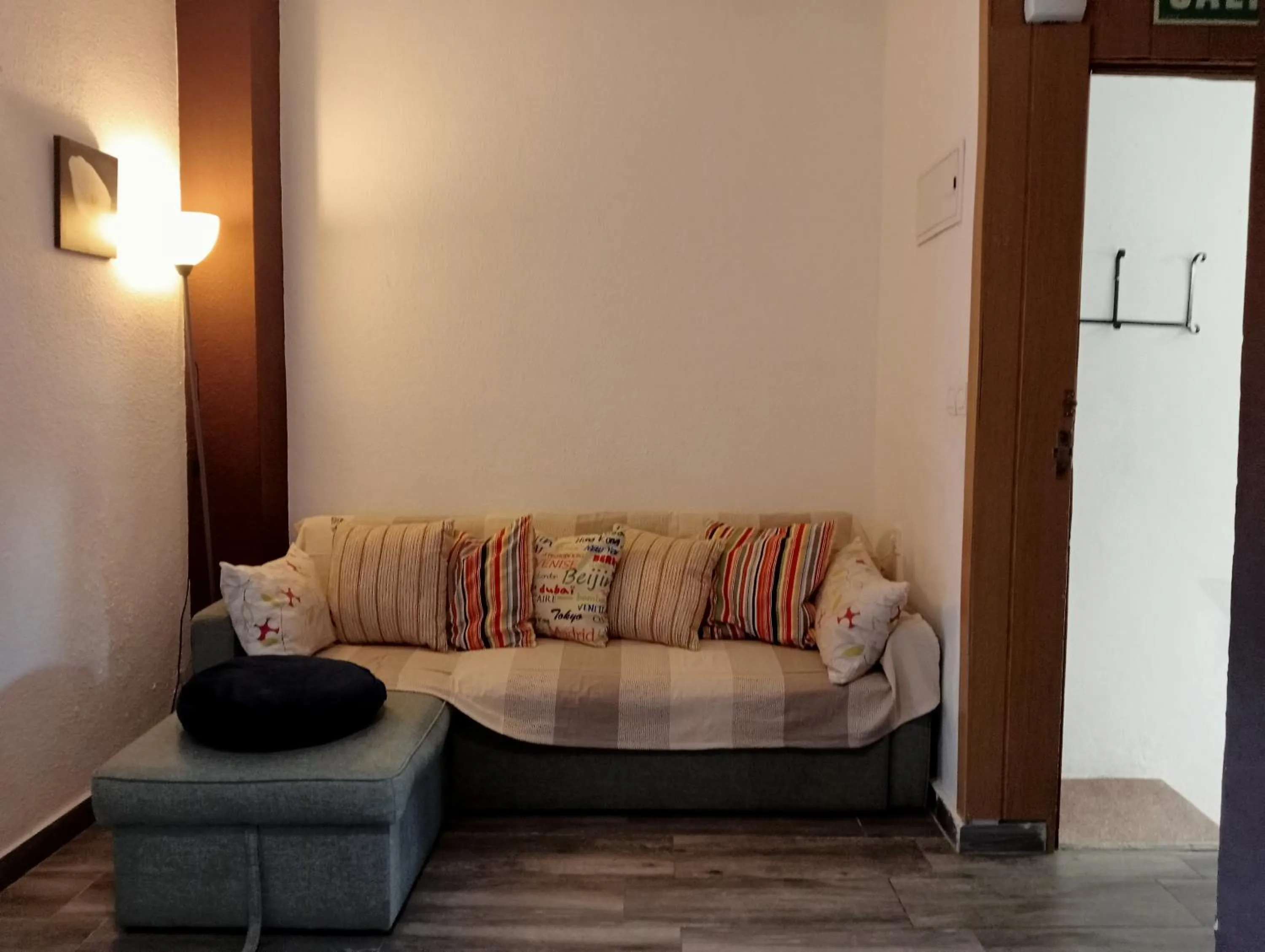 Lola Apartment Encorts