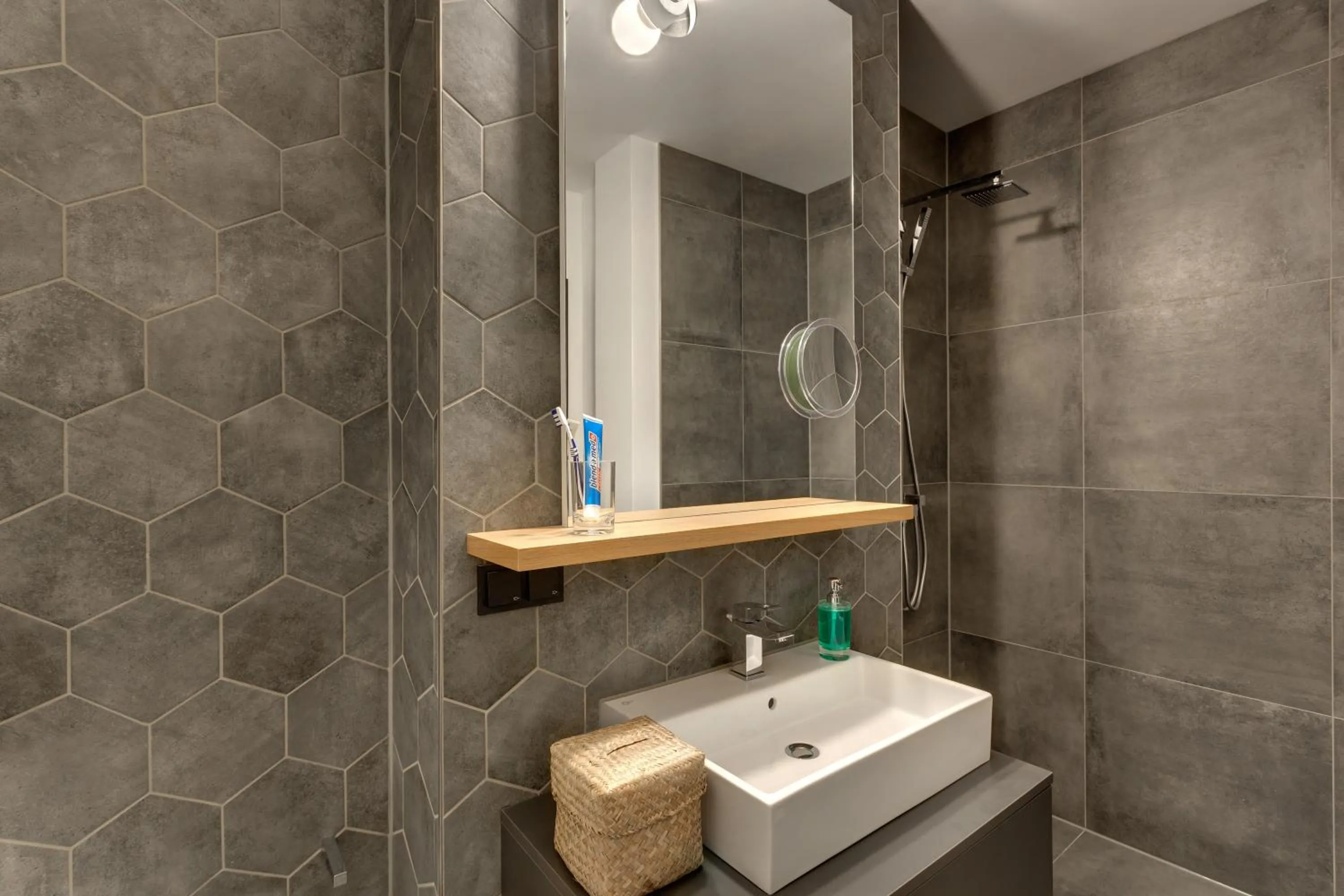 Shower in smartments Berlin City West