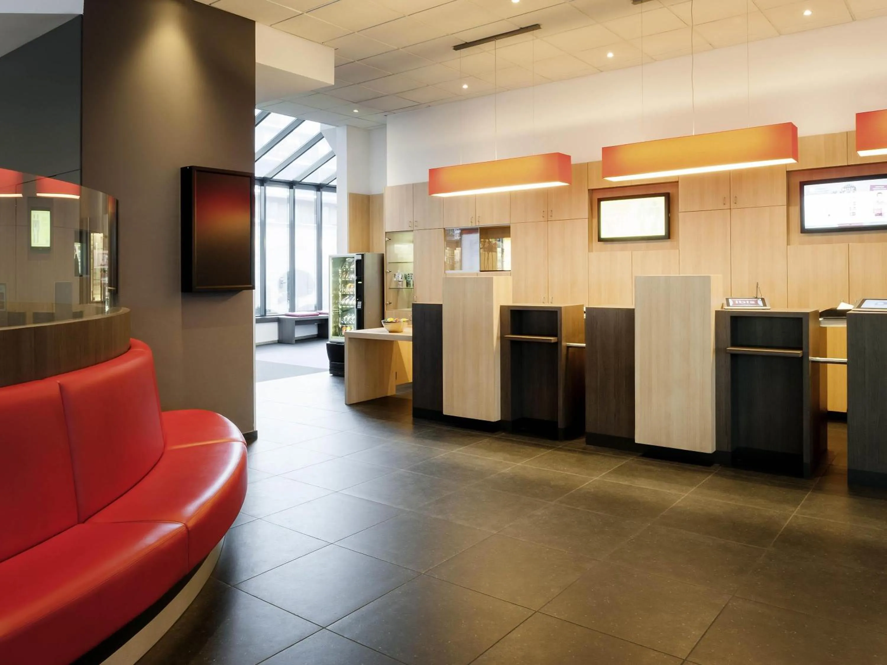 Property building in ibis Hotel Brussels Centre Gare du Midi