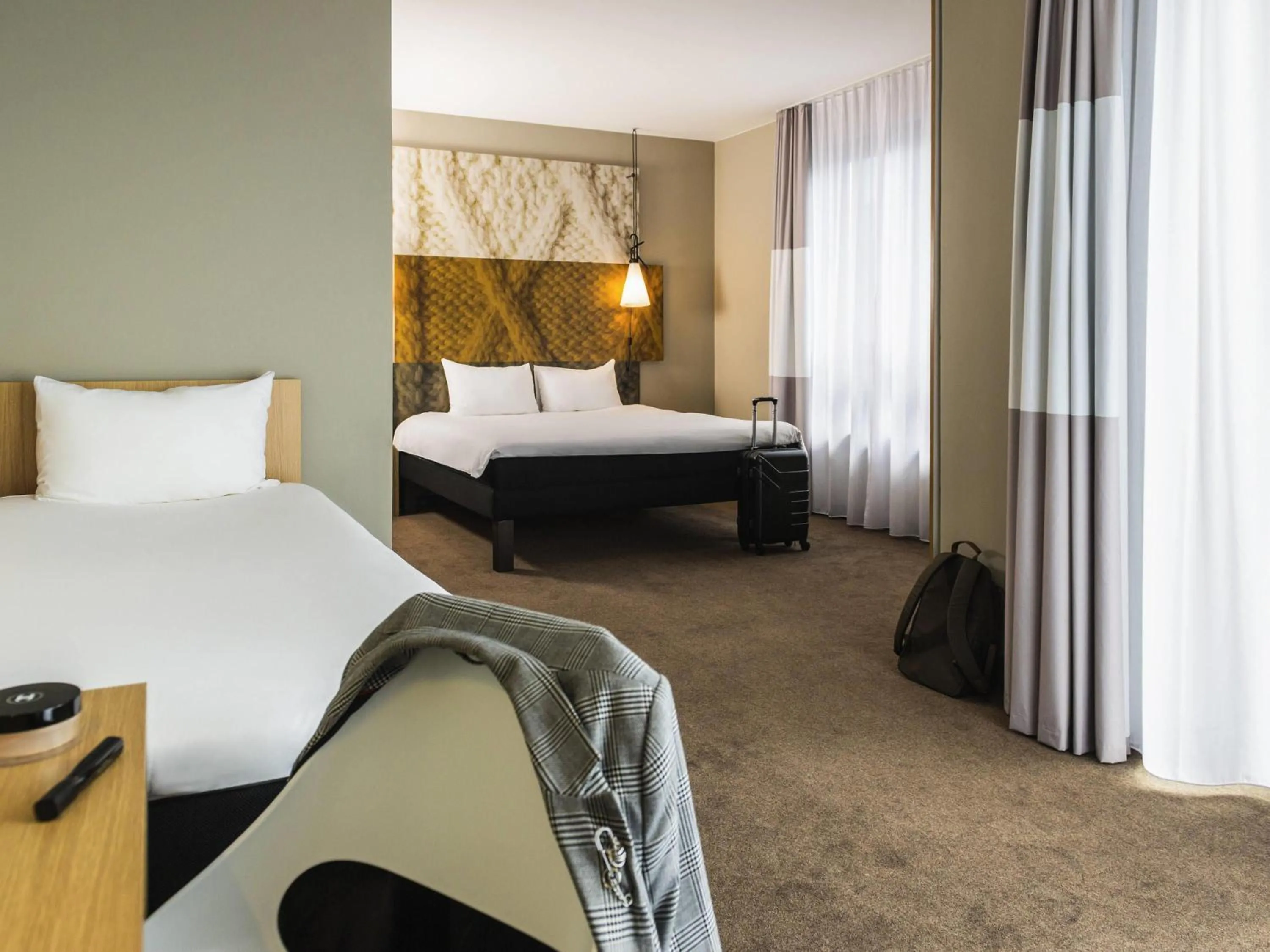 Bedroom, Bed in ibis Hotel Brussels Centre Gare du Midi