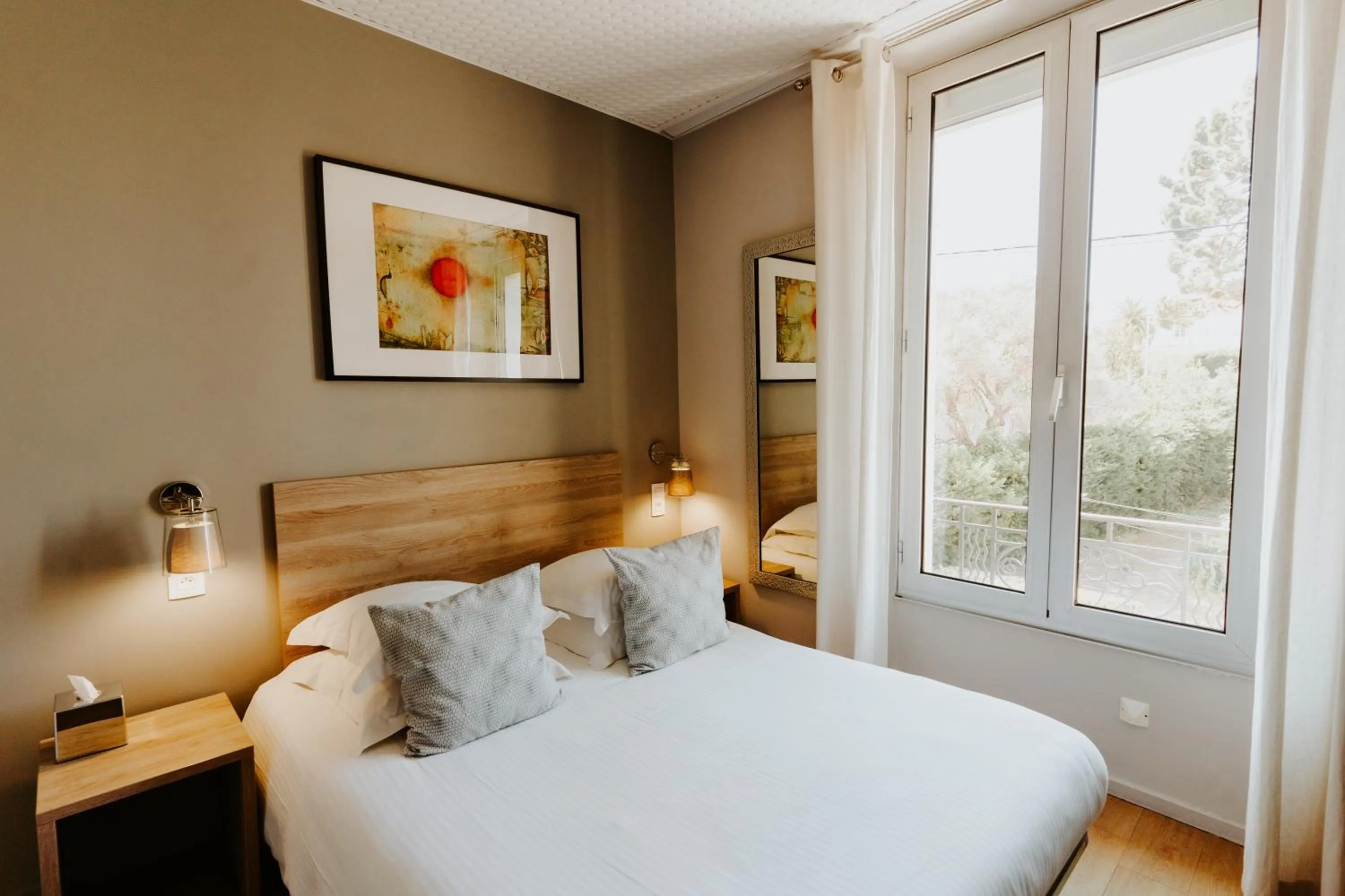 Bedroom, Bed in Hôtel Le Petit Castel