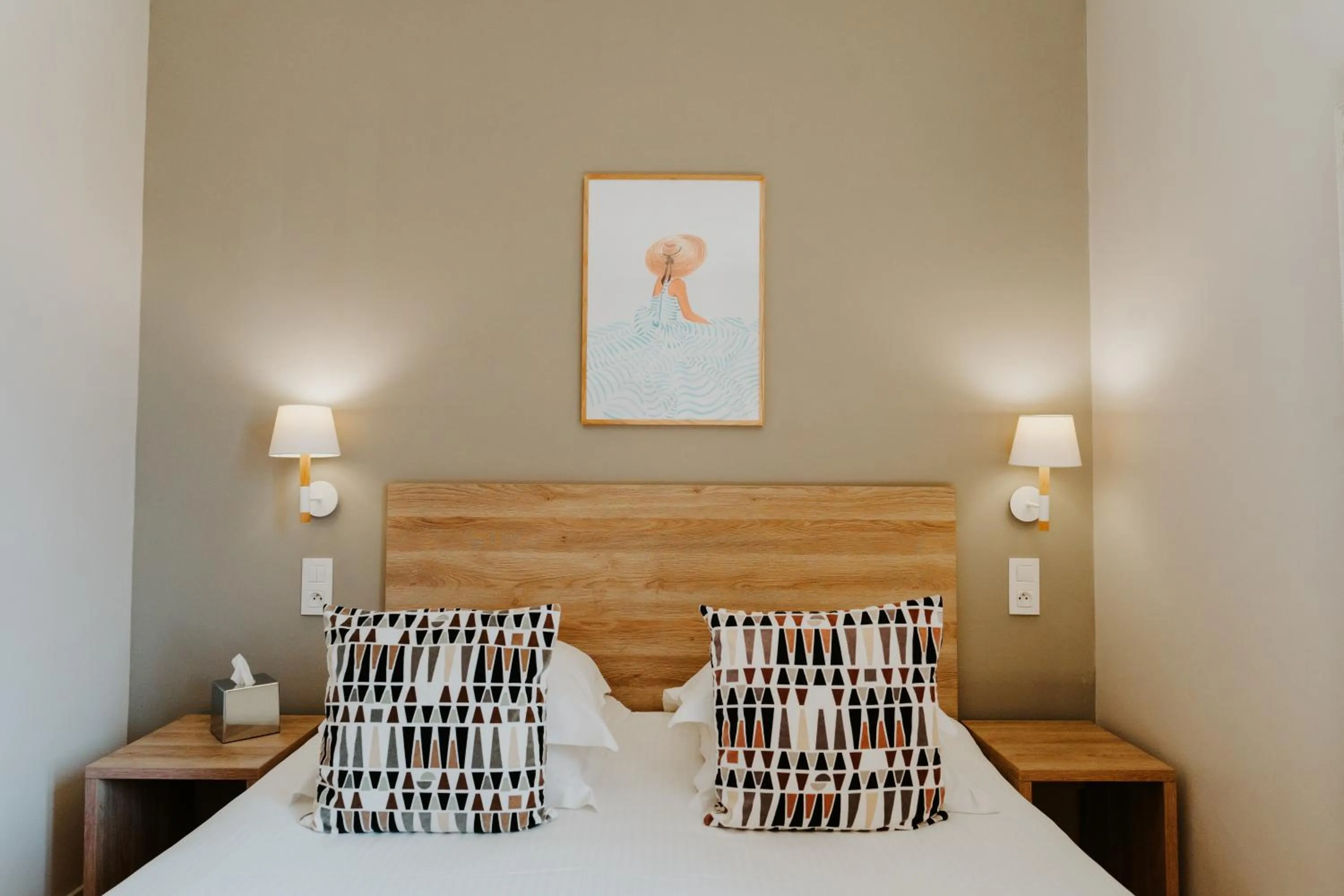 Bedroom, Bed in Hôtel Le Petit Castel