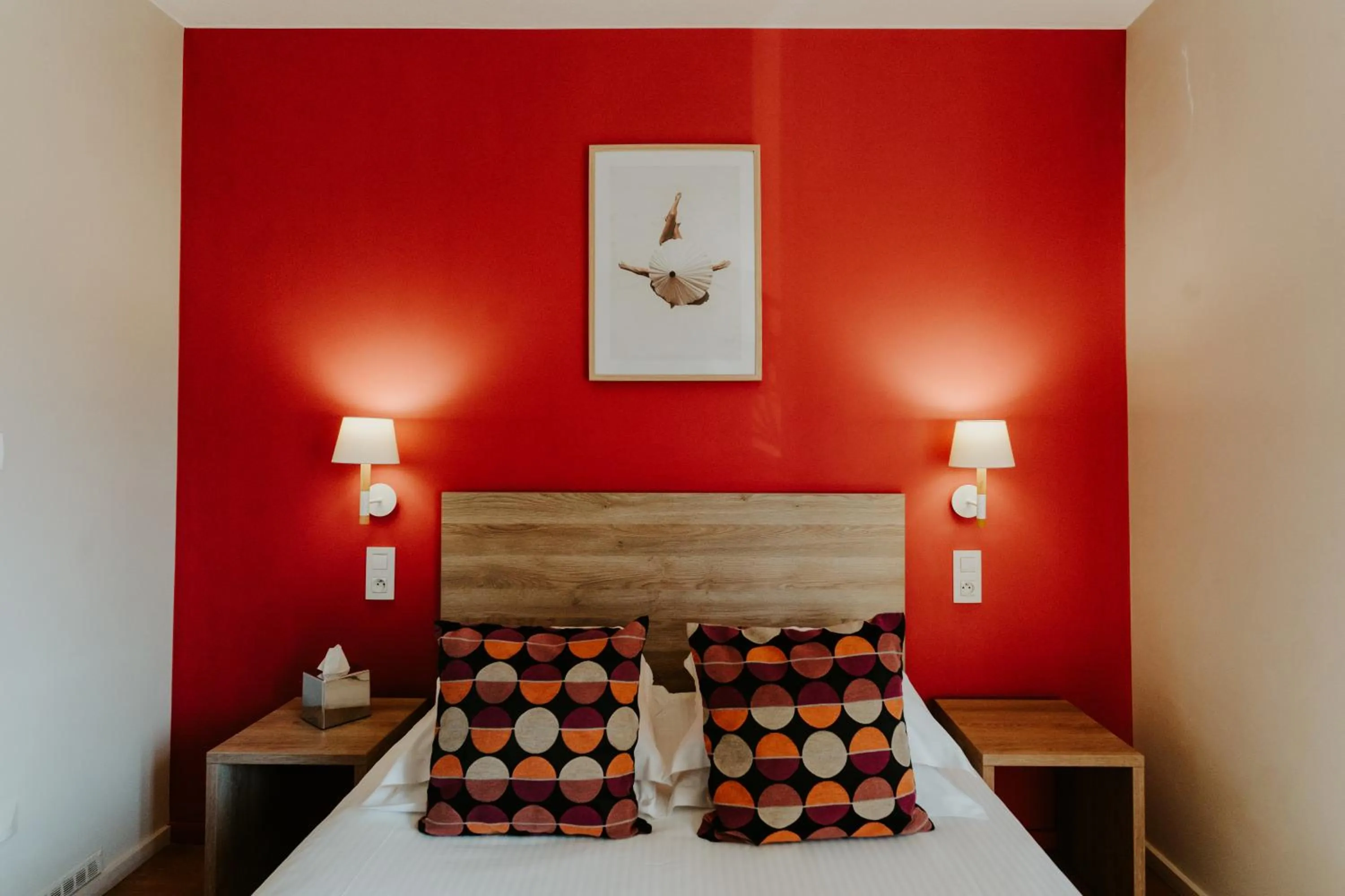 Bedroom, Bed in Hôtel Le Petit Castel