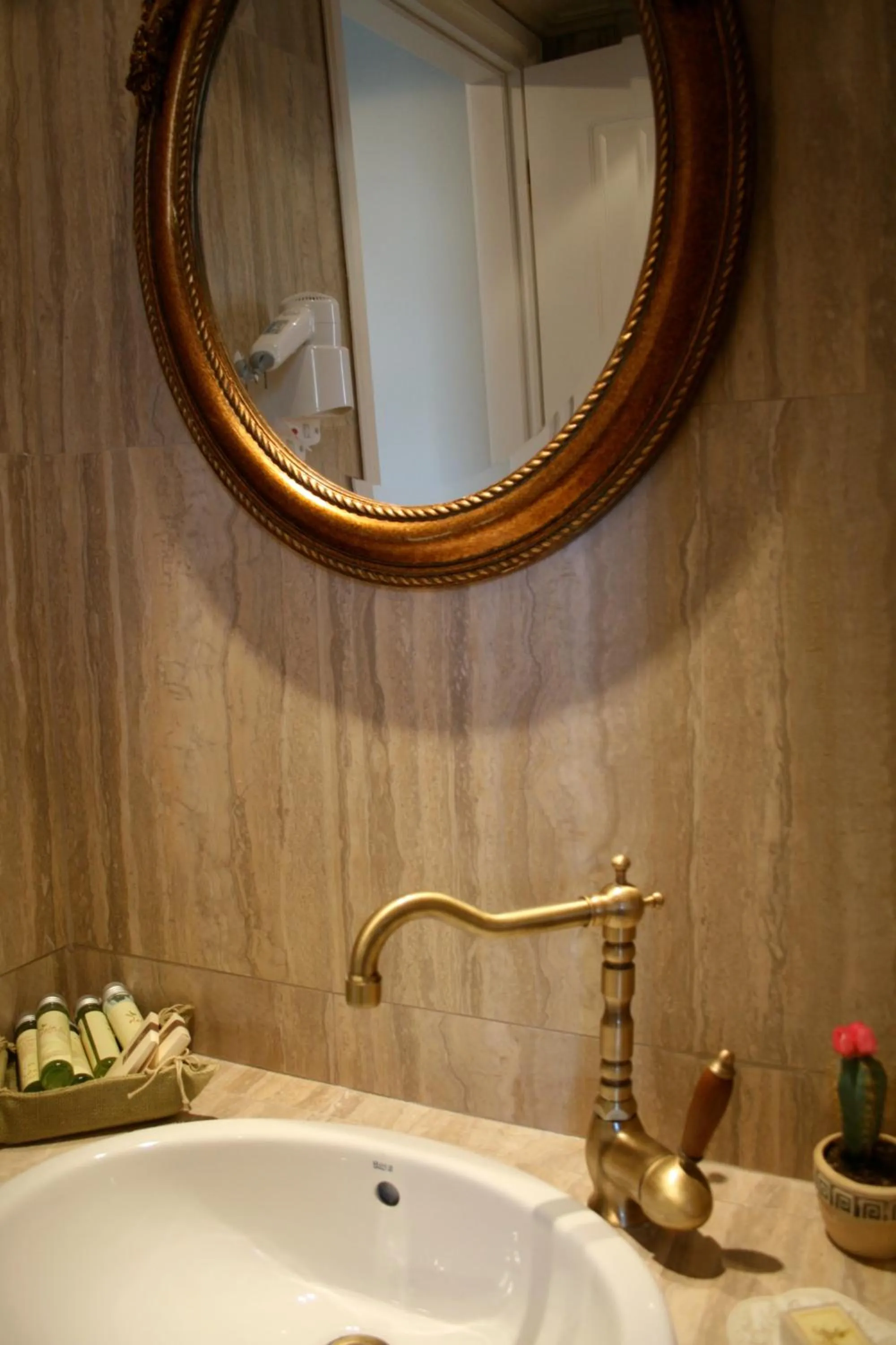 Bathroom in Volidiera Guesthouse