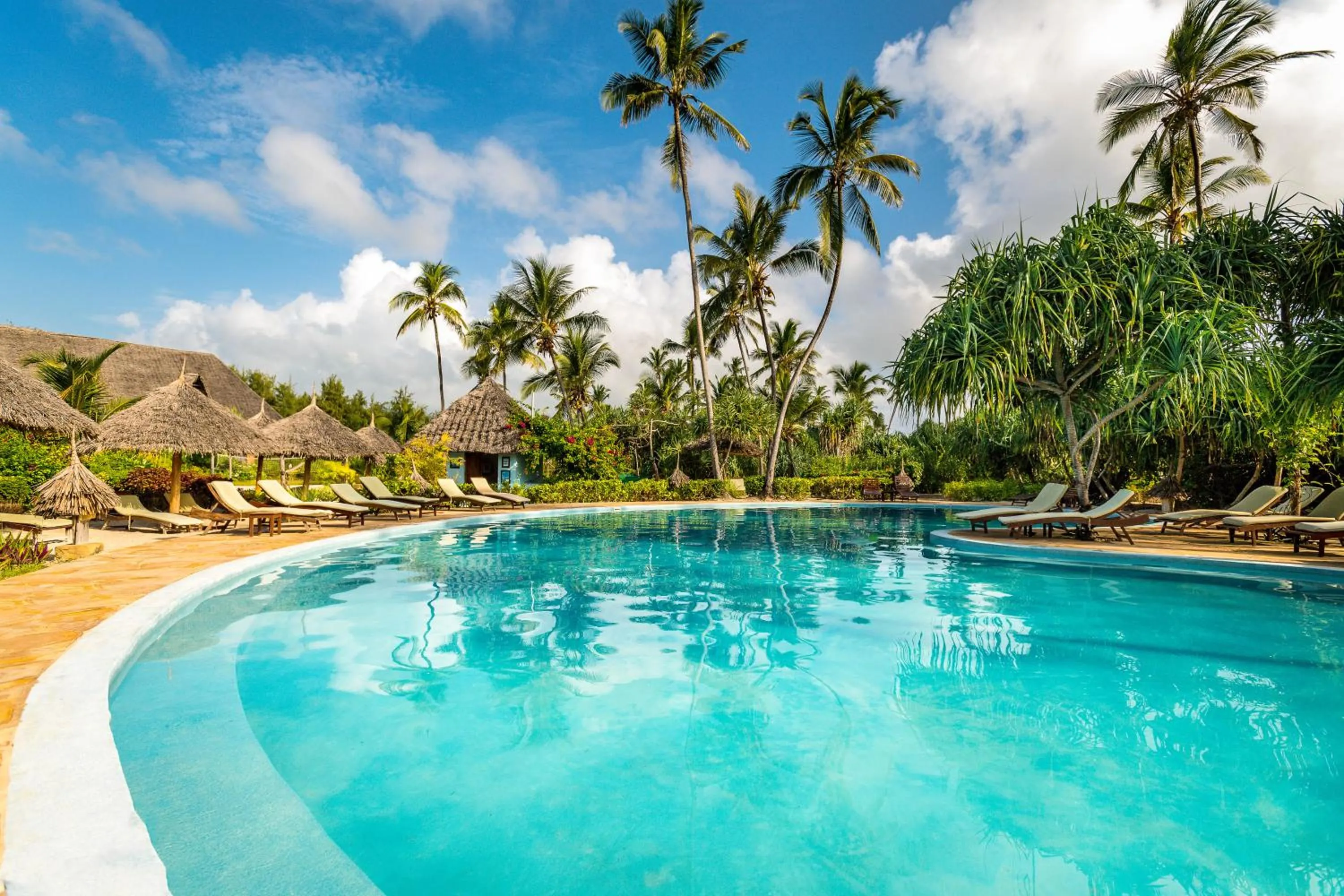 Swimming pool in Zanzibar Queen Hotel