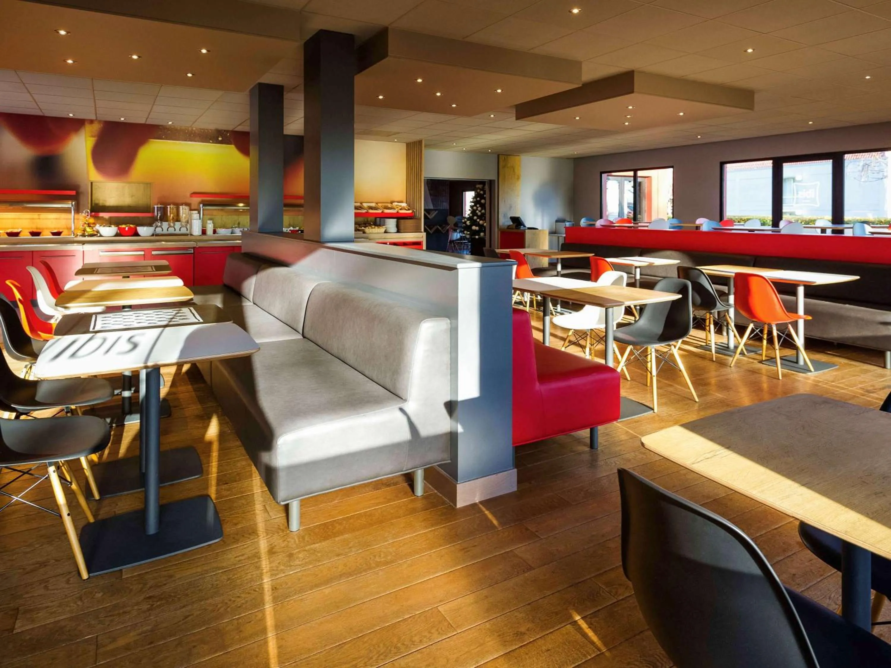 Restaurant/places to eat in ibis Hotel Brussels Airport
