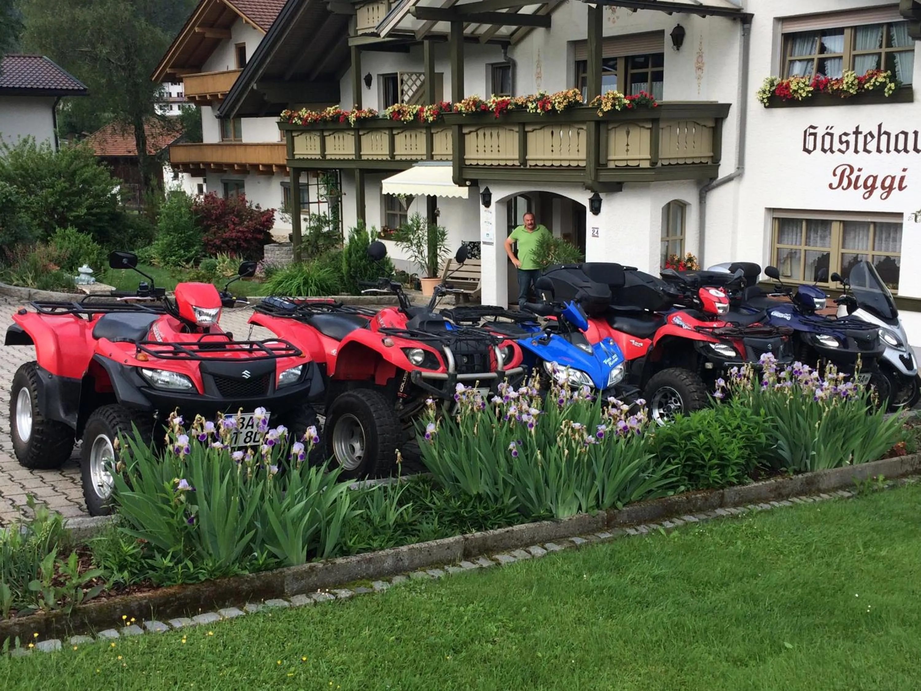 group of guests in Gästehaus Biggi