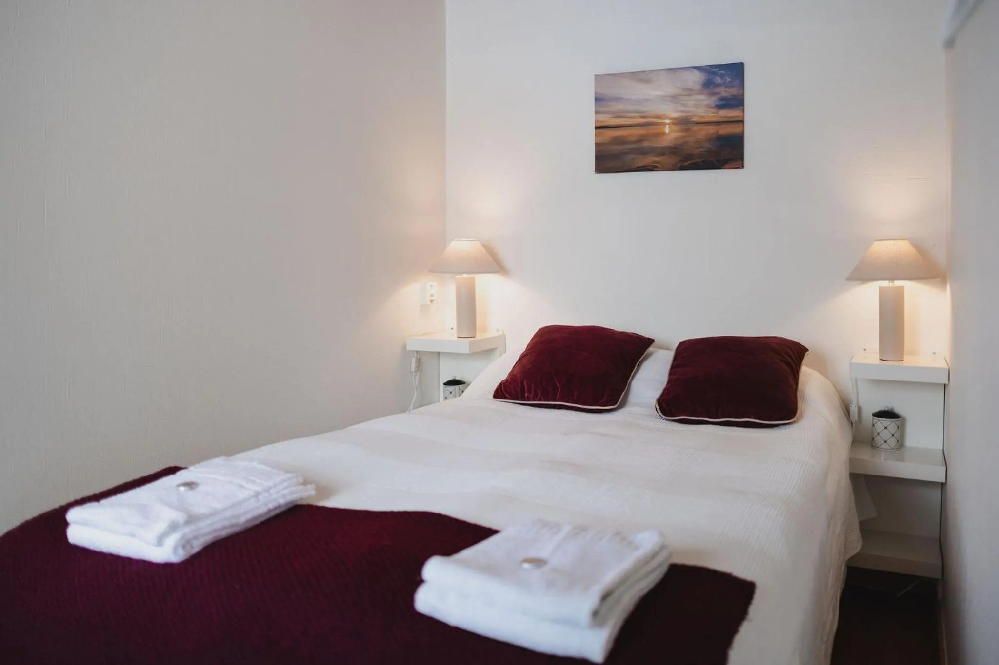 Bed in Gårdshotell Klockargården Öregrund