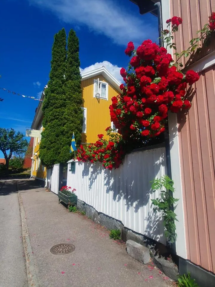 Property building in Gårdshotell Klockargården Öregrund